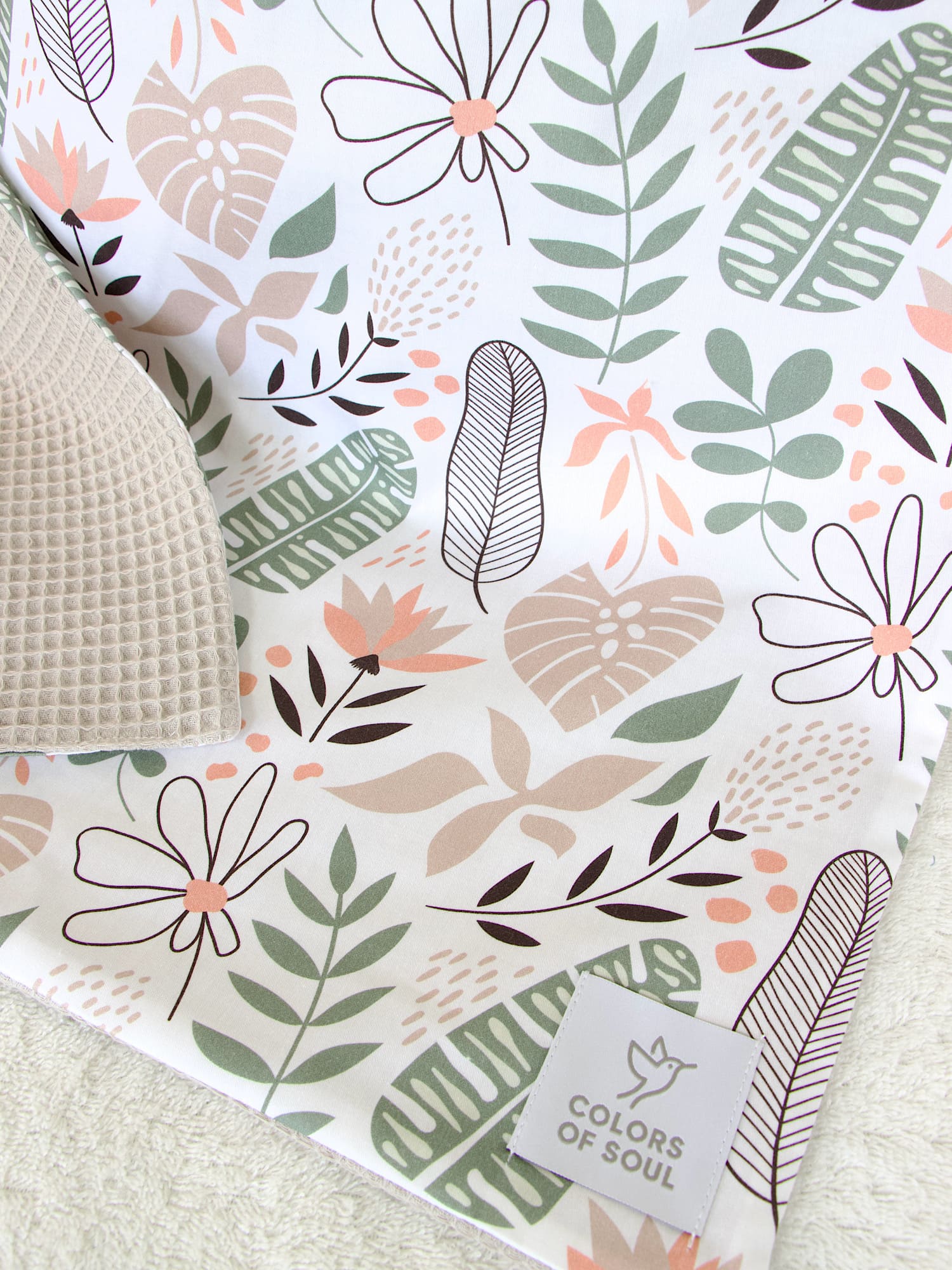 Personalisierte Babydecke - tropical Blumen pastell / Waffelpique beige