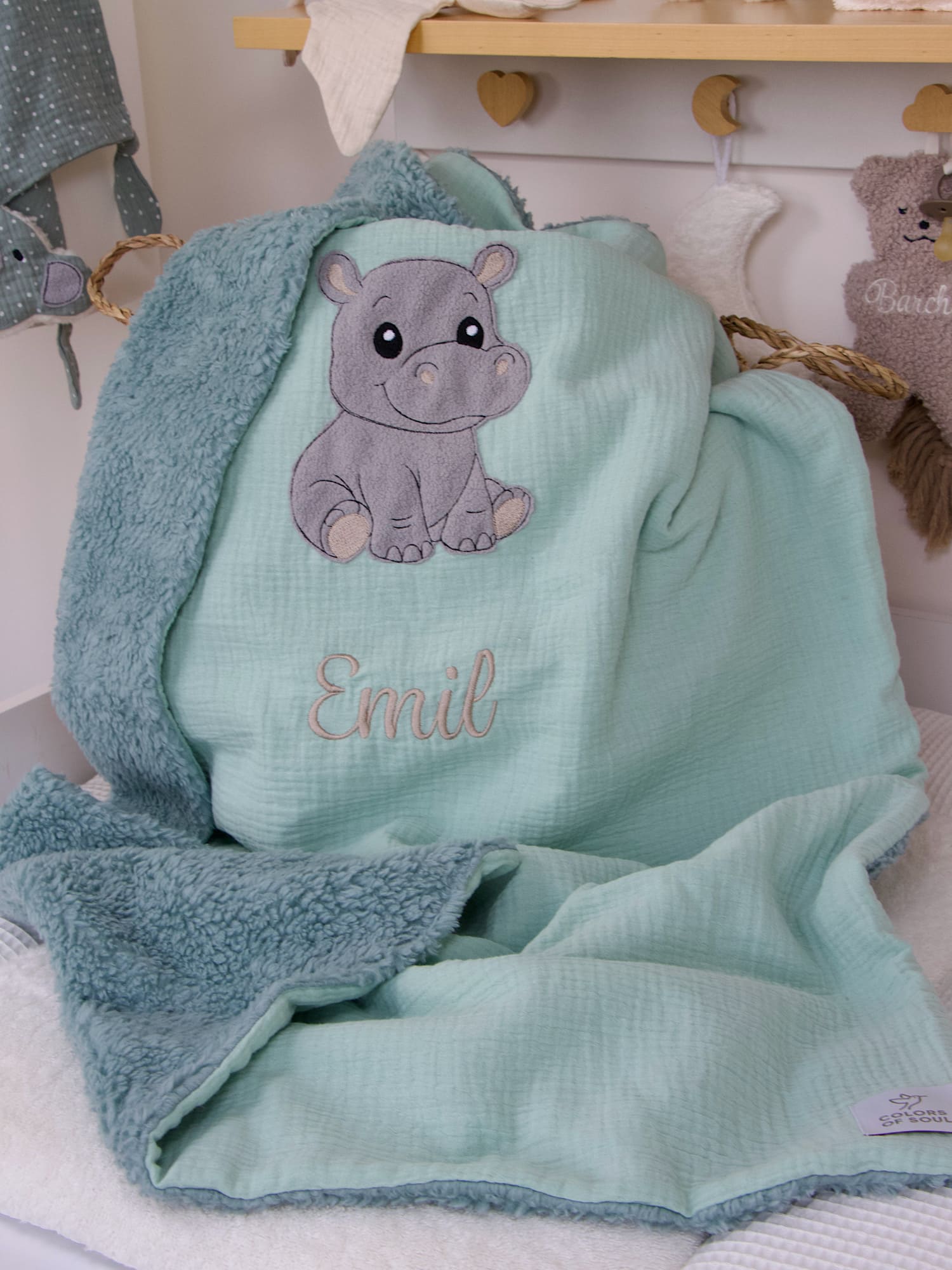 Personalisierte Babydecke mit Nilpferd Applikation aus Musselin und Teddyplüsch