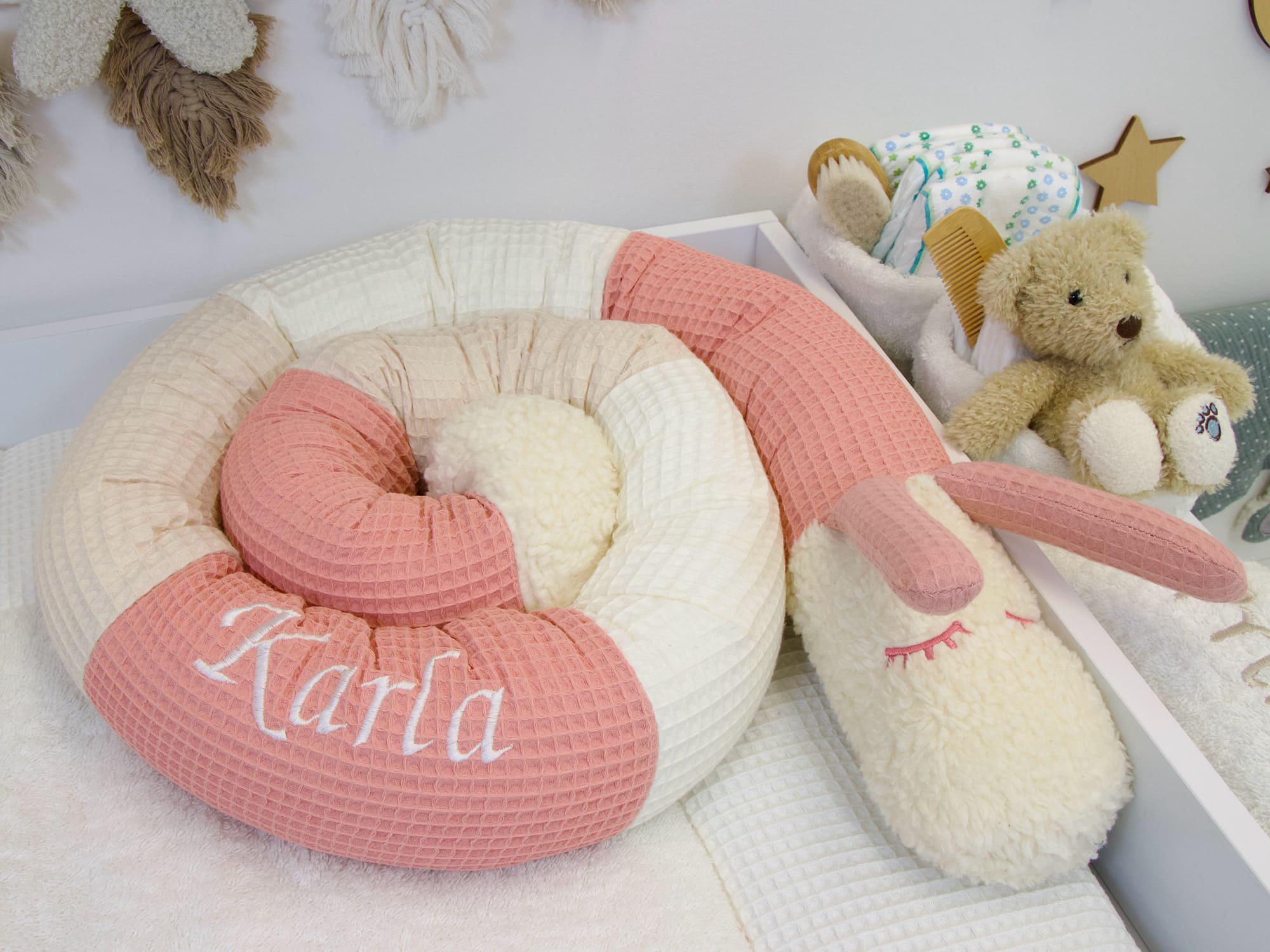 Personalisierte Bettschnecke mit Namen Waffelpique blush hellbeige Baby