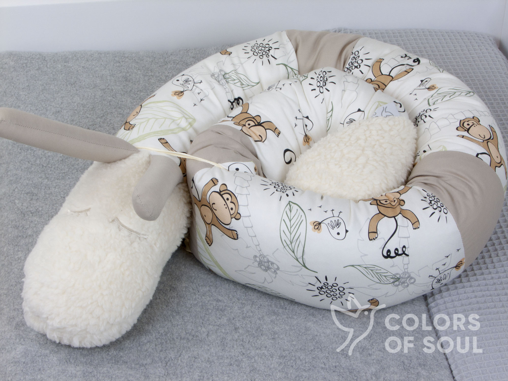 Puckschnecke "Sam" - niedliche Affen / sand