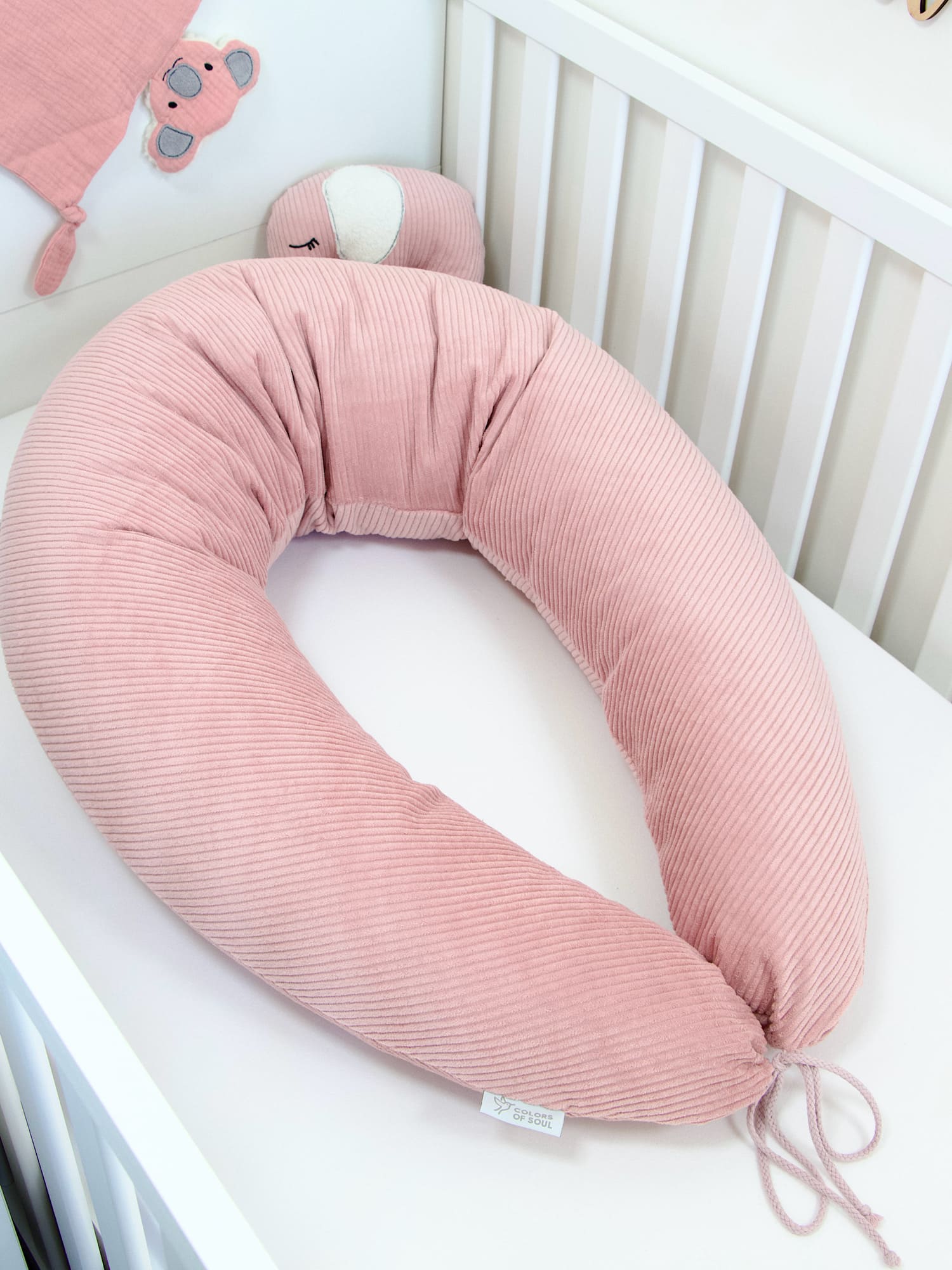 Stillkissen aus Altrosa Cord als Schwangerschafts- und Seitenschläferkissen