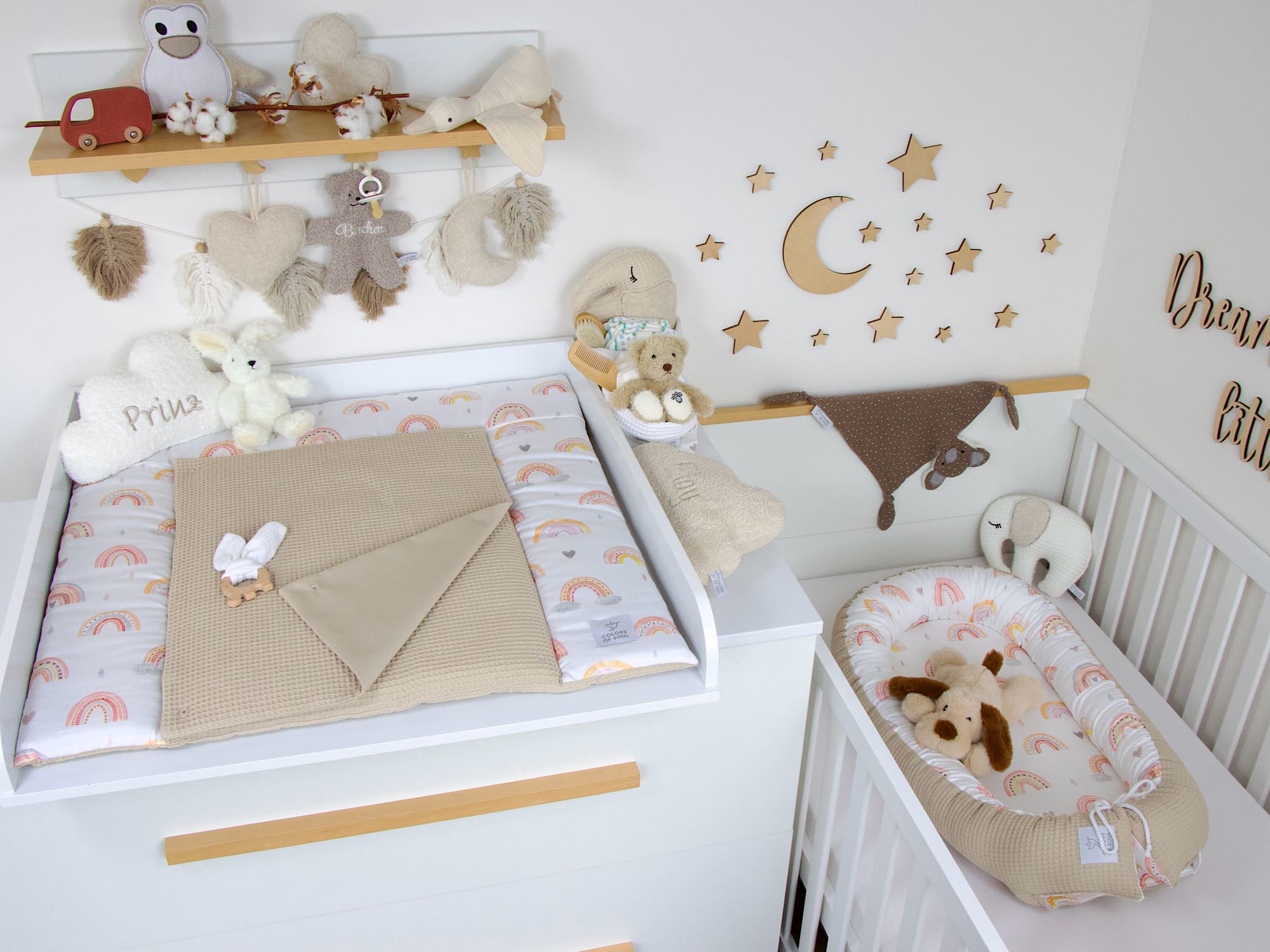 3-er SET - Wickelauflage, Bettschlange, Babynestchen - Regenbogen Aquarell / Waffelpique beige