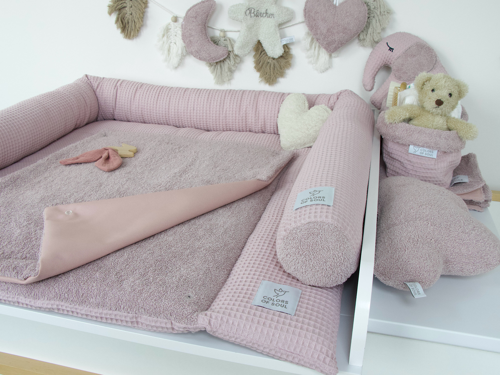 Öko-Tex zertifiziertes Baby-Set: Wickelauflage und Bettschlange Altrosa