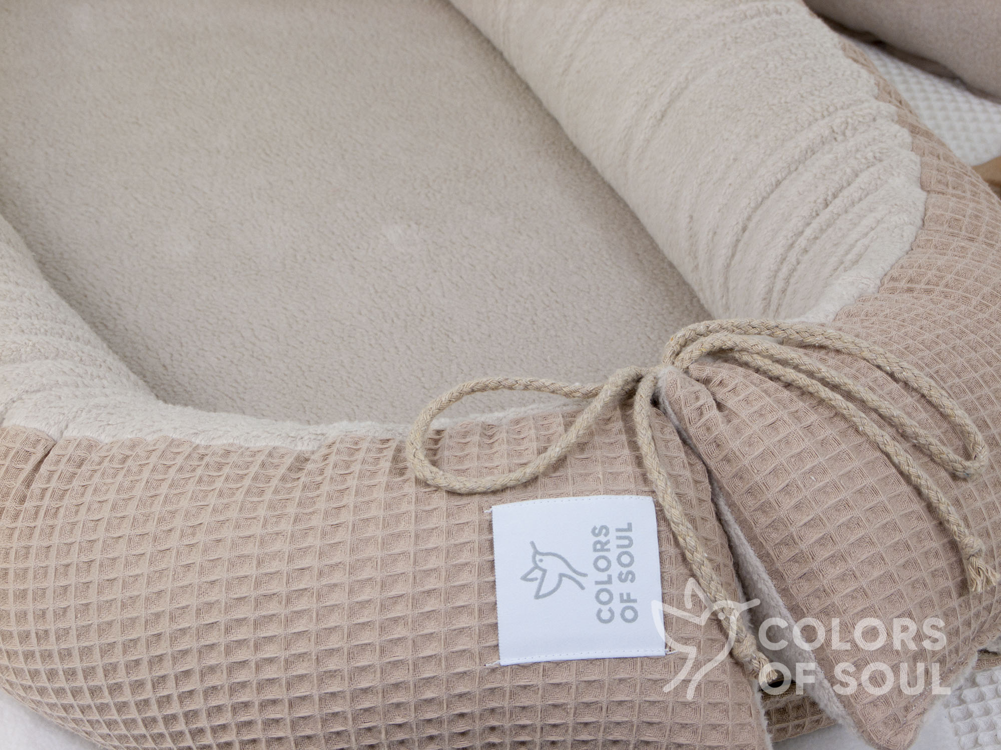 Babynestchen Waffelpique camel / Baumwollfleece beige für das Babyzimmer