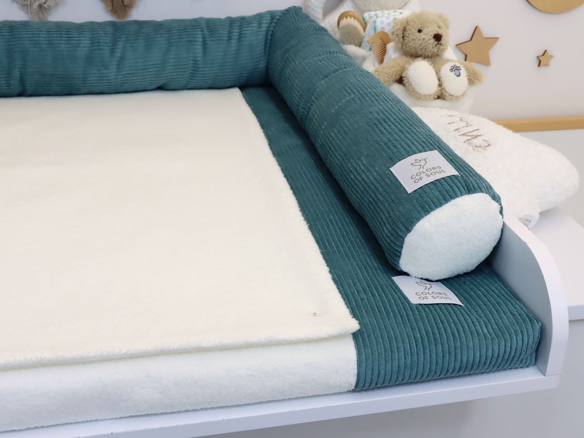Wickelauflage mit Bezug und klassischer Bettschlange in Cord Petrol und Baumwollfleece Creme
