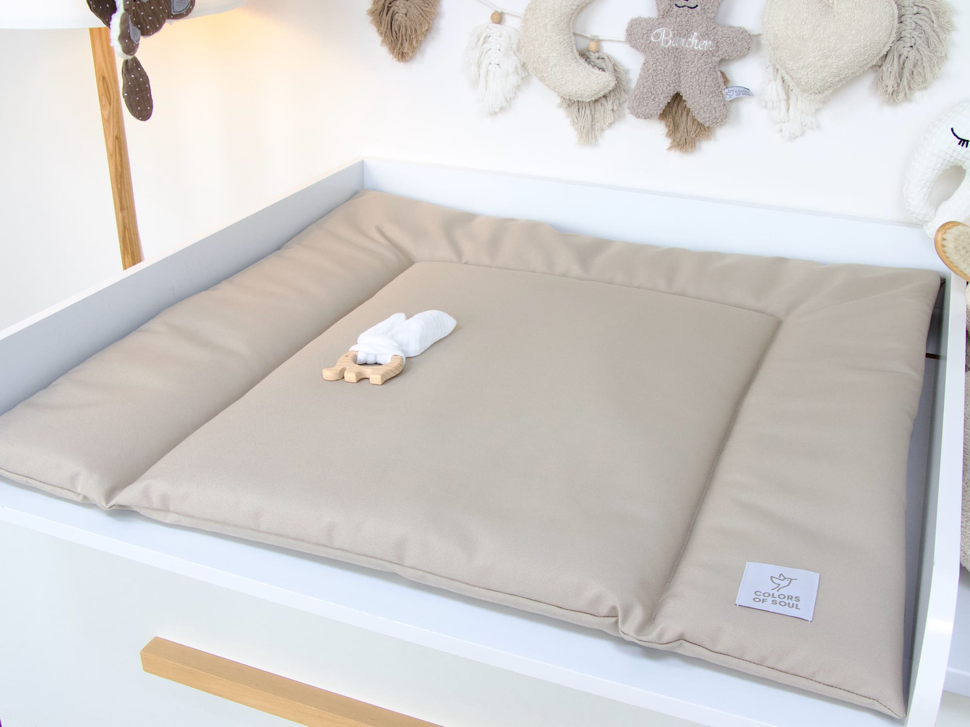 Wickelauflage Sand mit abgerundeten Ecken – hygienisch & elegant