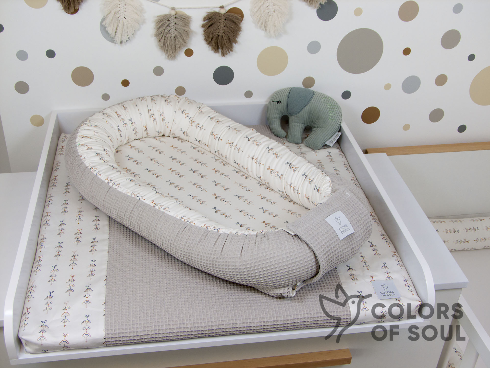 Wickelauflage mit Inlett - Mobile Regenbogen / Waffelpique beige