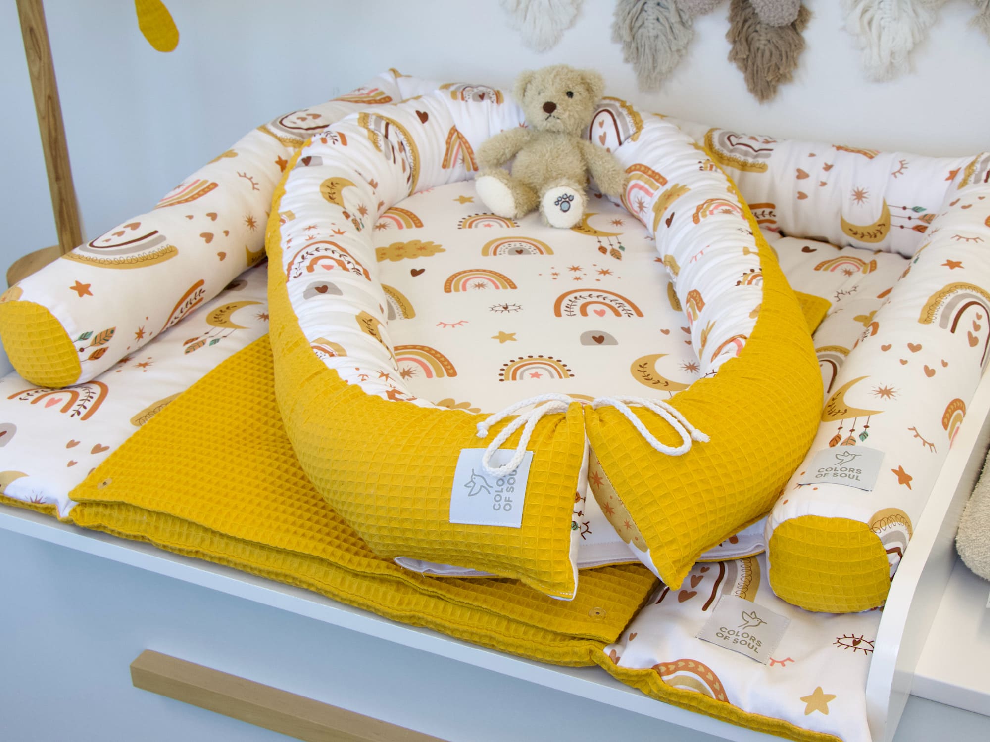 3-er SET - Wickelauflage, Bettschlange, Babynestchen - Baby boho Regenbogen / Waffelpique gelb