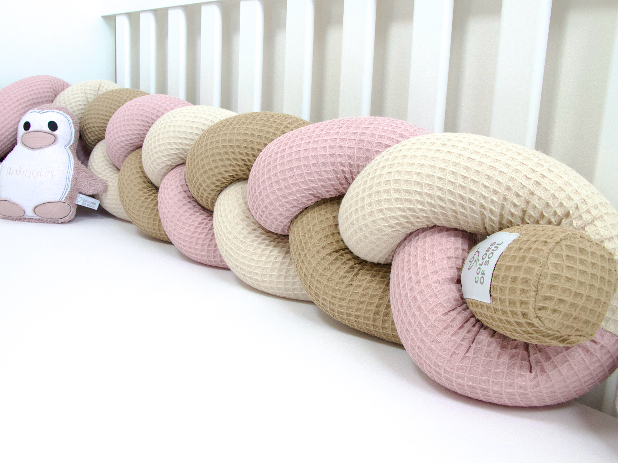 Waffelpique altrosa, natur, dunkelbeige – handgemachte geflochtene Bettschlange