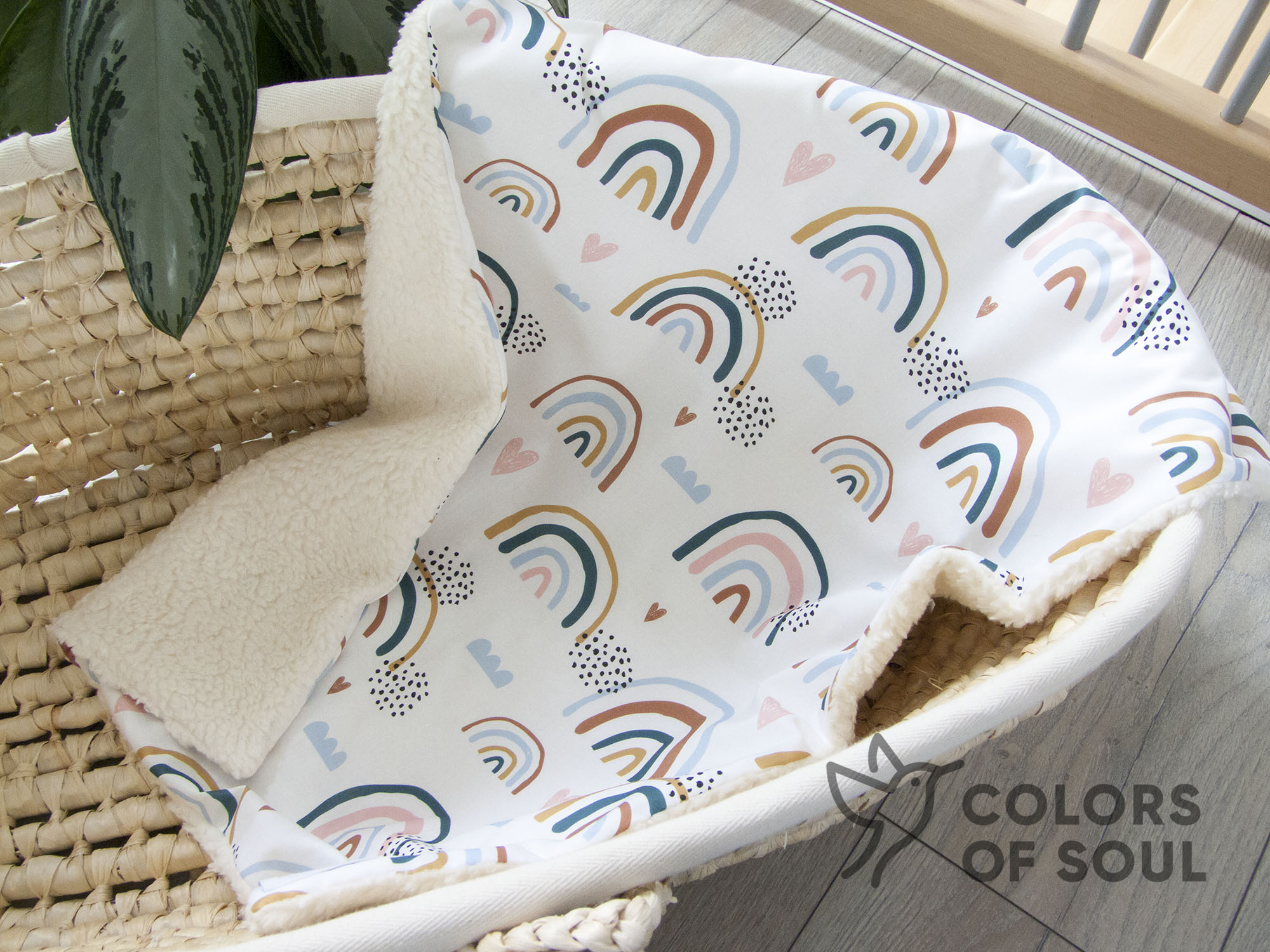 Babydecke - Regenbogen und Herzen / Teddyplüsch creme