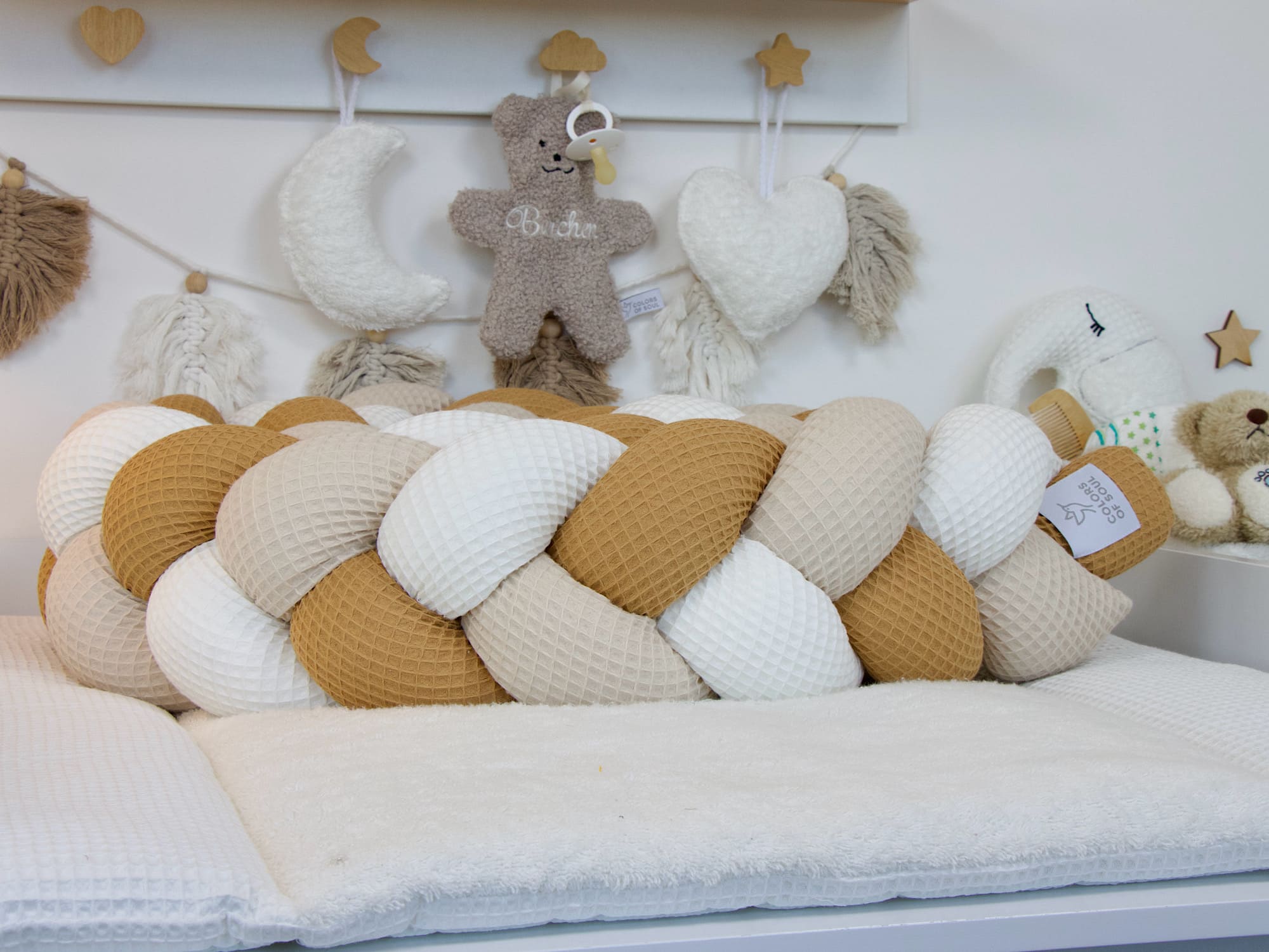 Geflochtene Bettschlange: Waffelpique creme, light sand, karamell