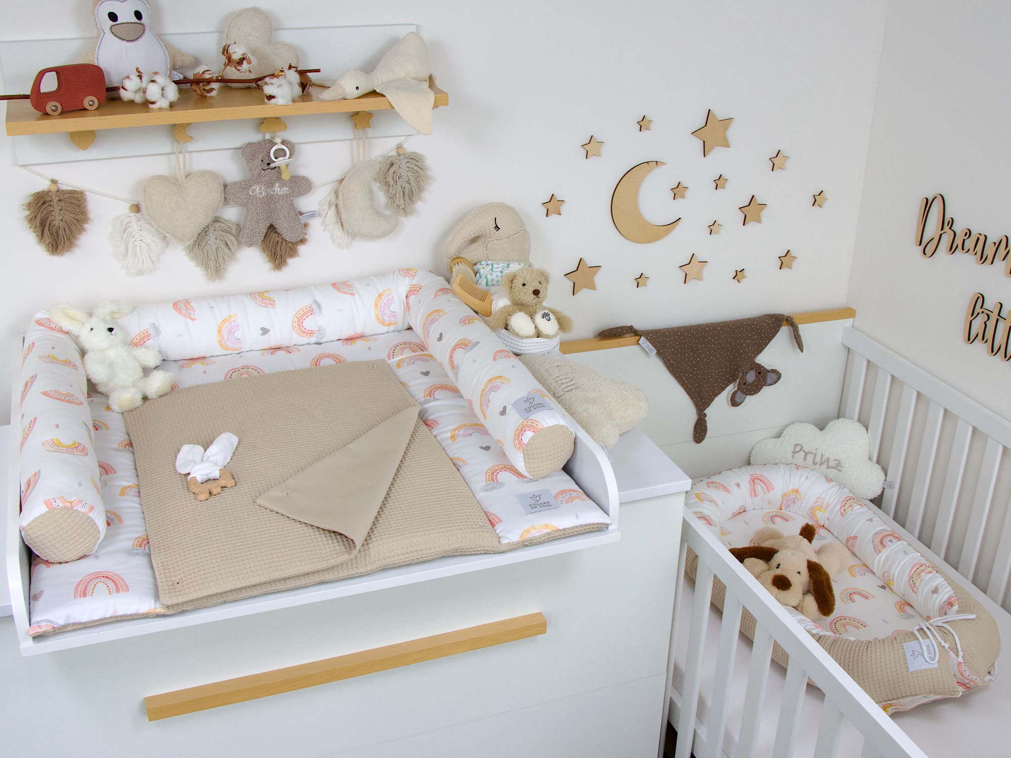 3-er SET - Wickelauflage, Bettschlange, Babynestchen - Regenbogen Aquarell / Waffelpique beige