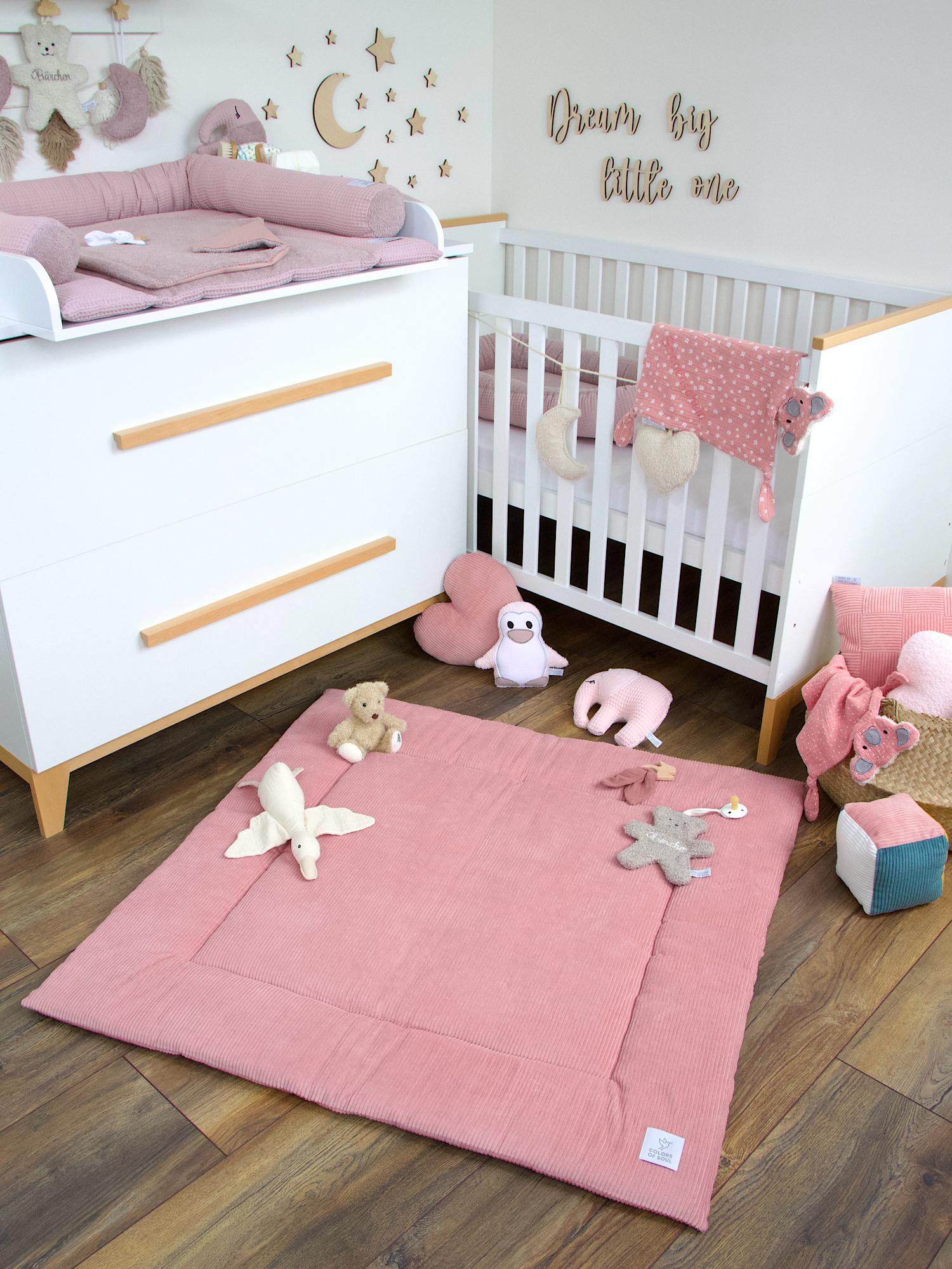 Baby Krabbeldecke in Altrosa als stilvolle Spieldecke