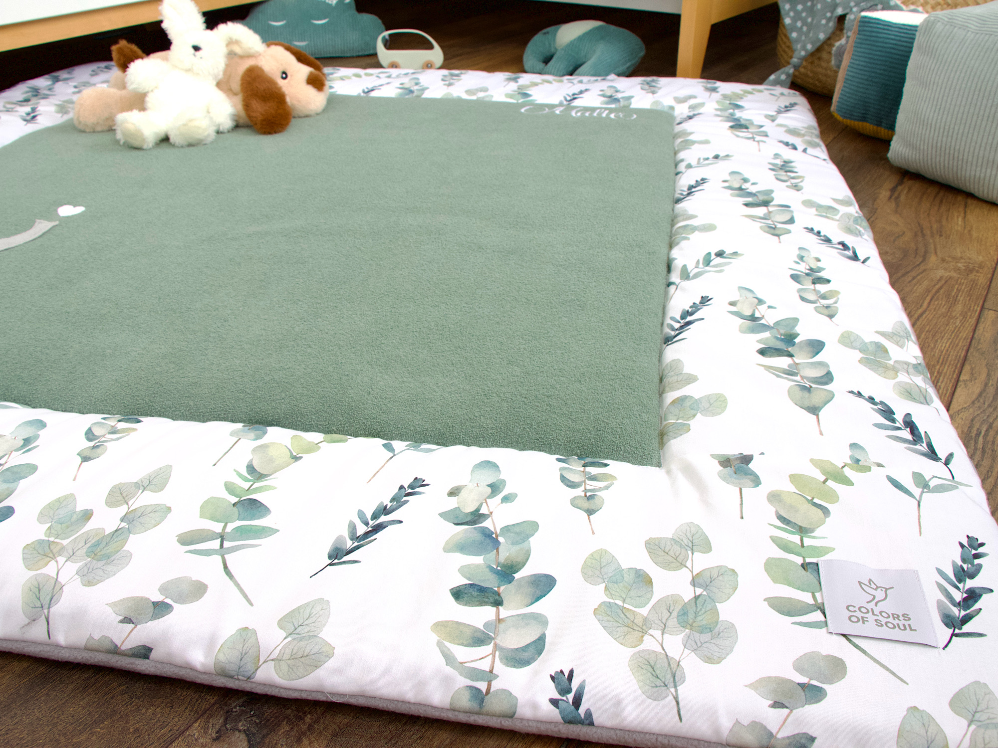 Krabbeldecke - Eukalyptuszweige Aquarell / Baumwollfleece altmint