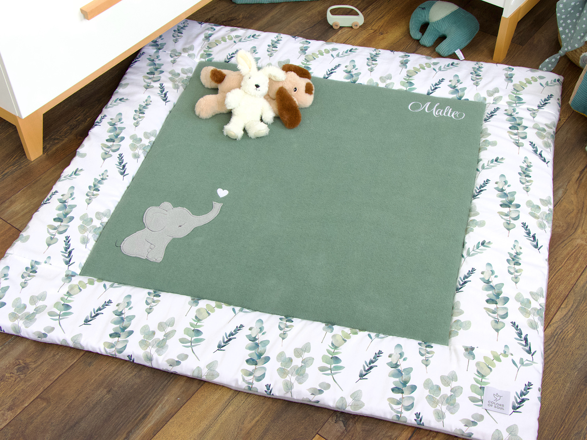 Krabbeldecke - Eukalyptuszweige Aquarell / Baumwollfleece altmint