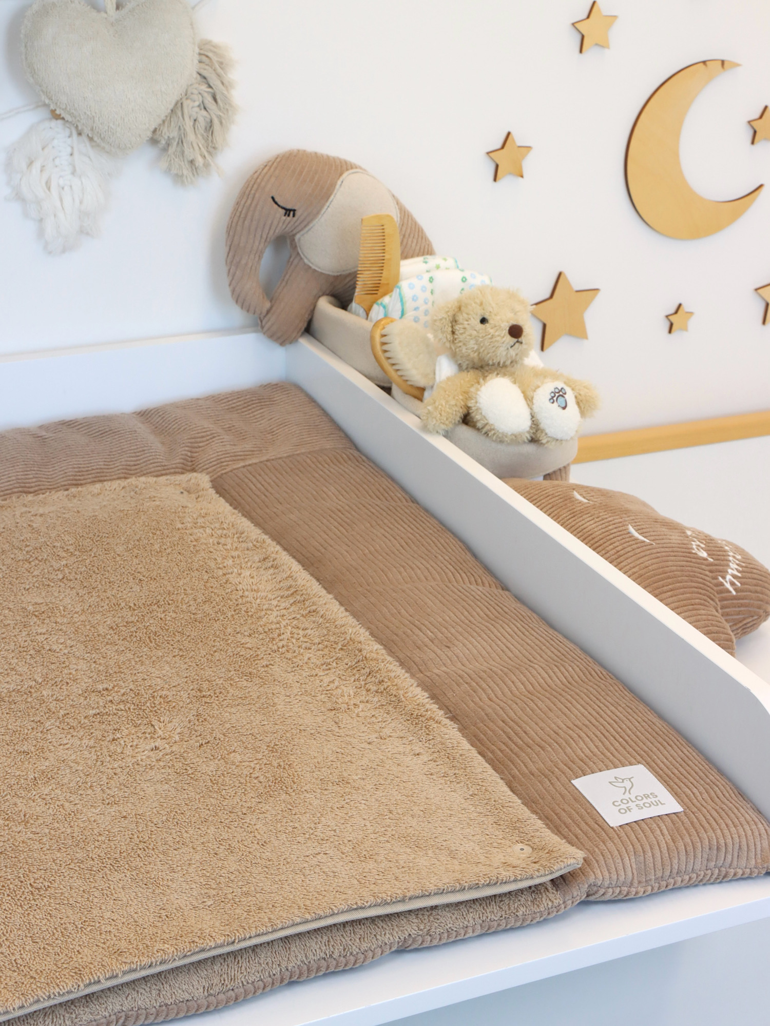 Wickeltischauflage in Dunkelbeige – handgefertigt aus Cord und Frottee