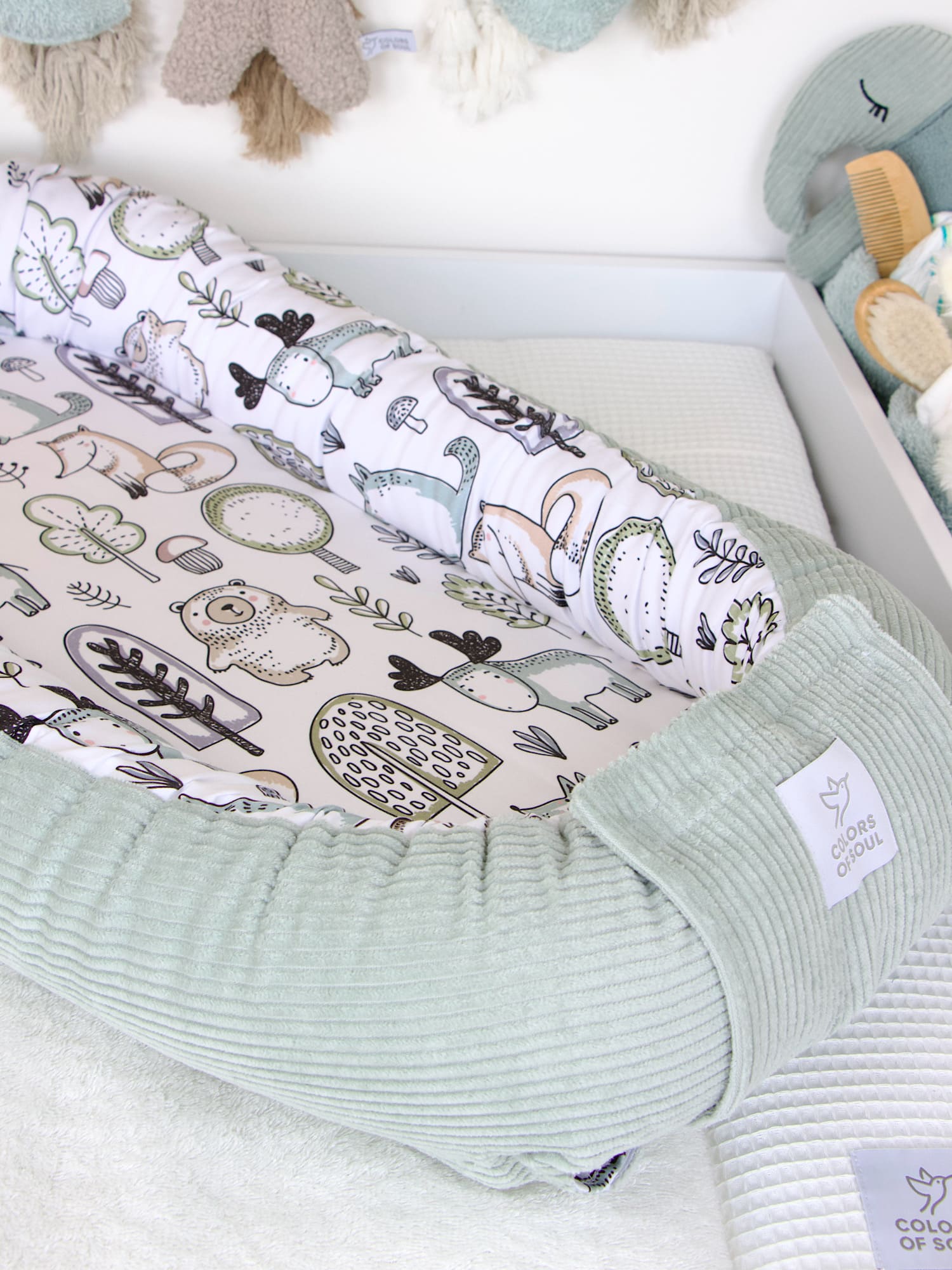 Babynest Cord mint und Waldfreunde