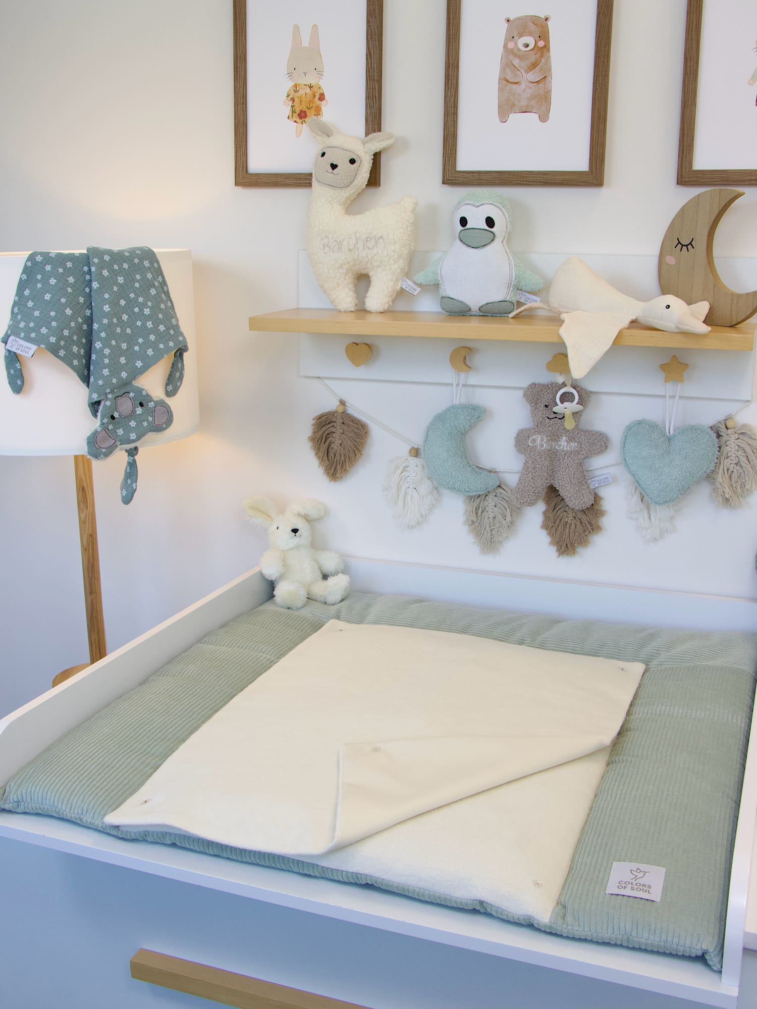Handgefertigte Wickelauflage aus Cord und Baumwollfleece in Mint und Creme