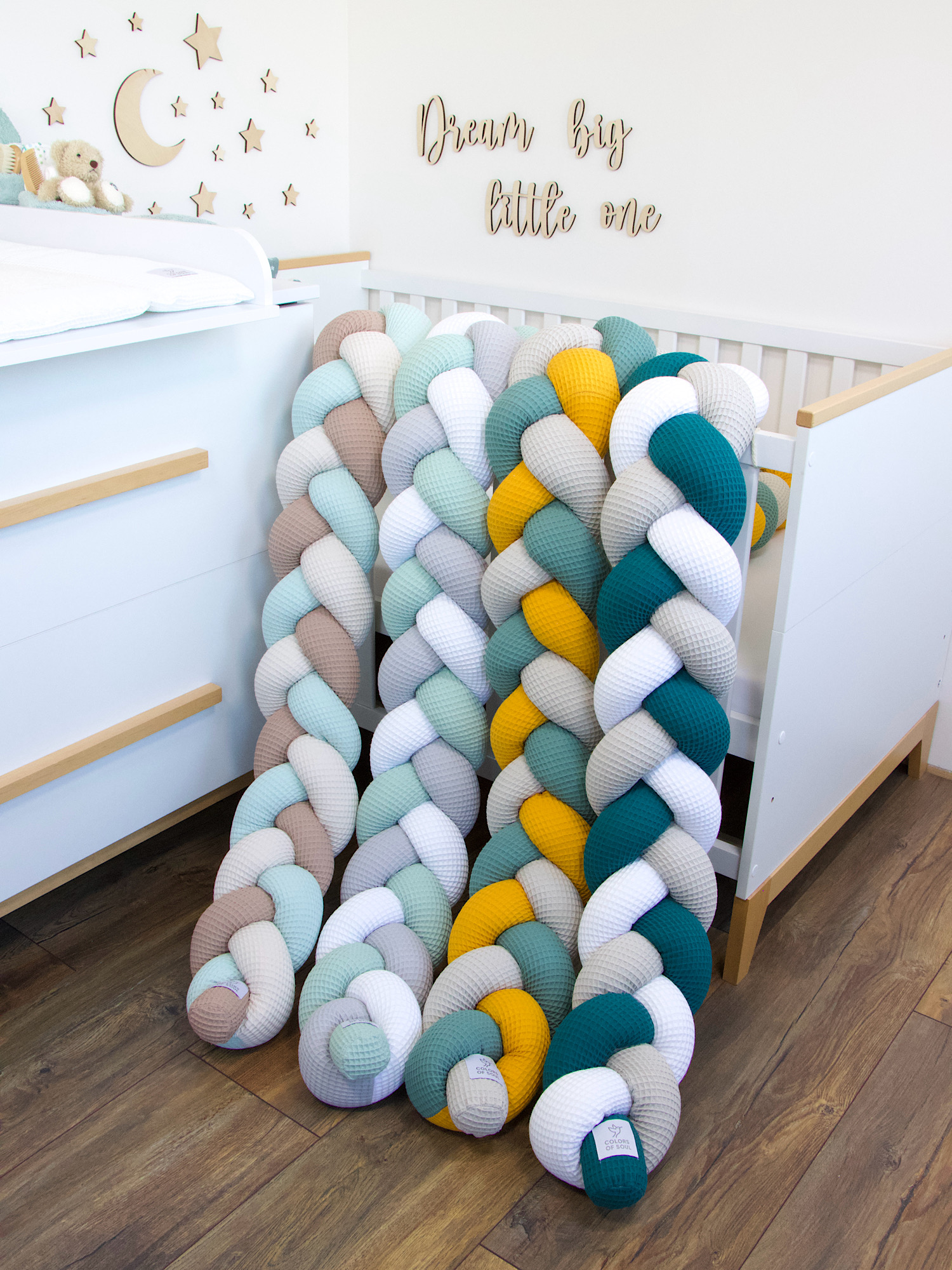 Geflochtene Bettschlange für das Kinderzimmer – Waffelpique beige, gelb, altgrün