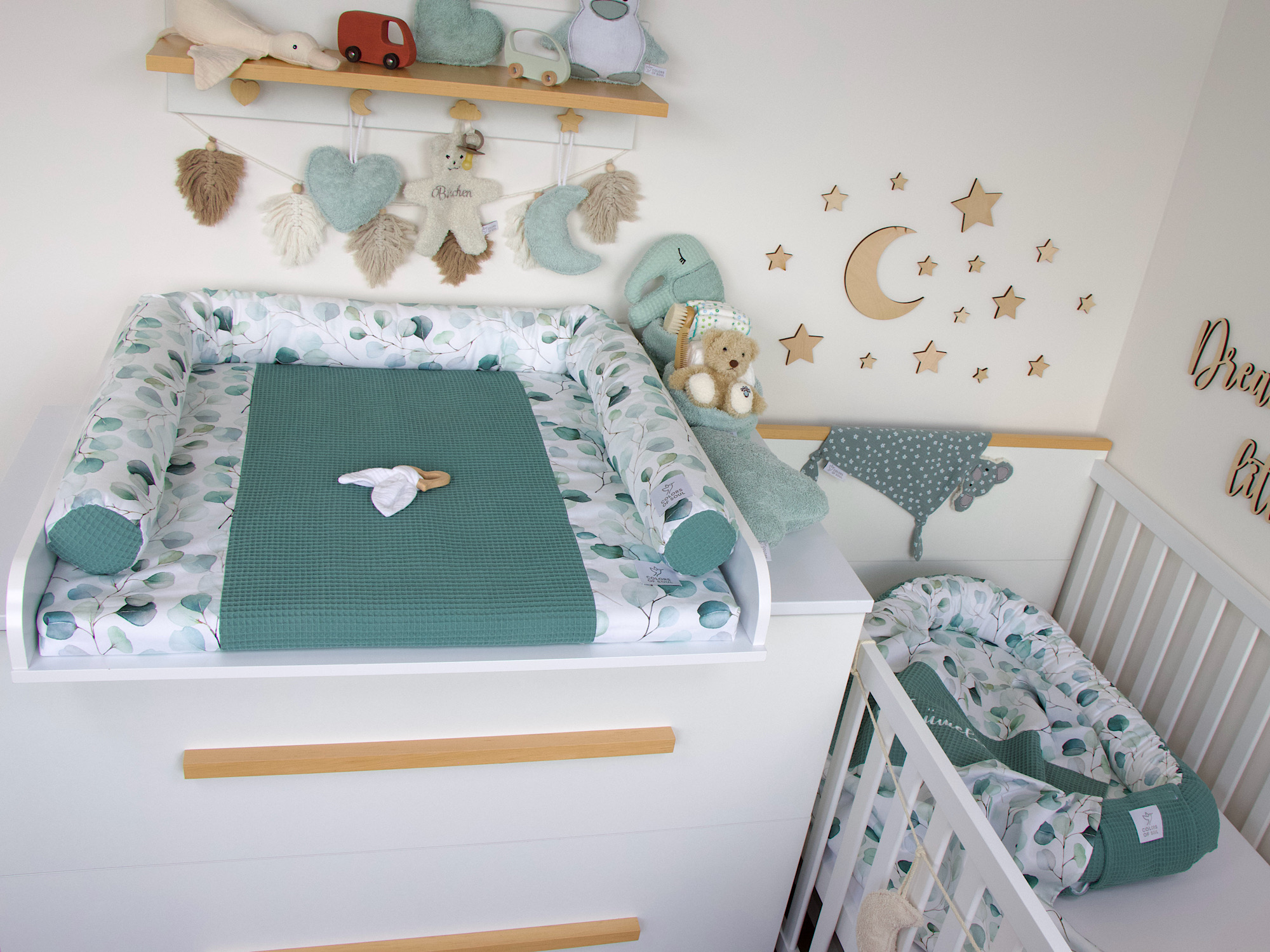 3-er SET - Wickelauflage mit Inlett, Babynest, Bettrolle - Silberdollar-Eukalyptus / Waffel altgrün