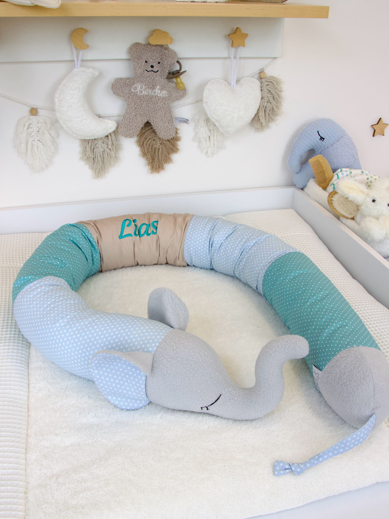 Bettschlange Elefant personalisiert mit Namen - beige / hellblau