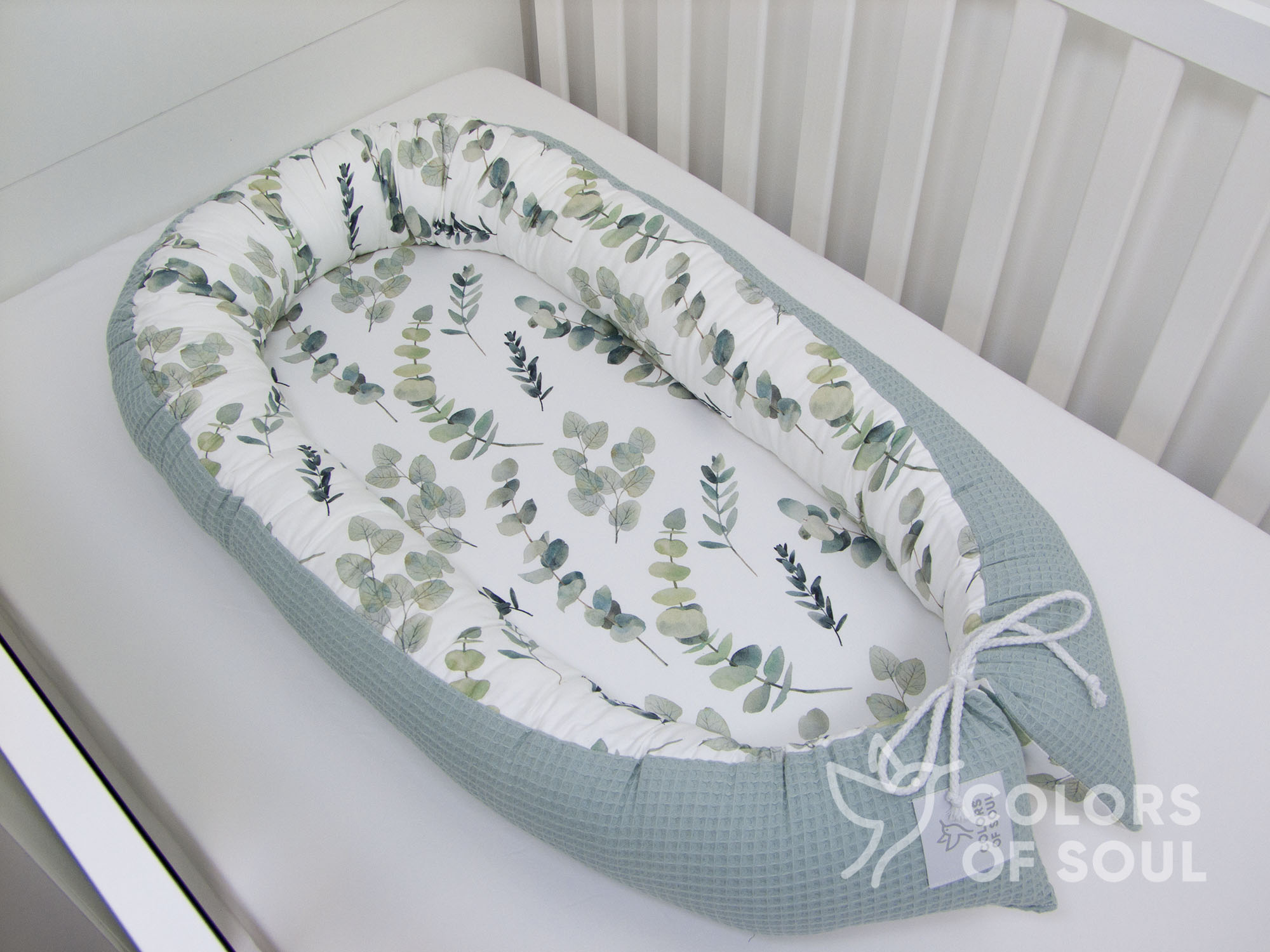 Babynestchen Eukalyptuszweige Aquarell / Waffelpique hellmint für das Babyzimmer