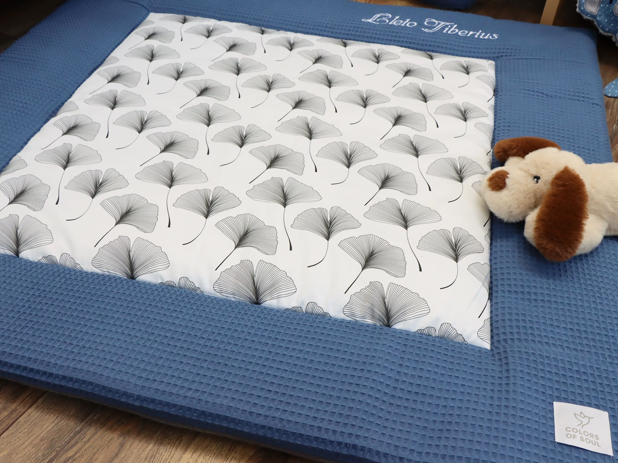 Krabbeldecke blau Babyzimmer Spielunterlage weich gepolstert
