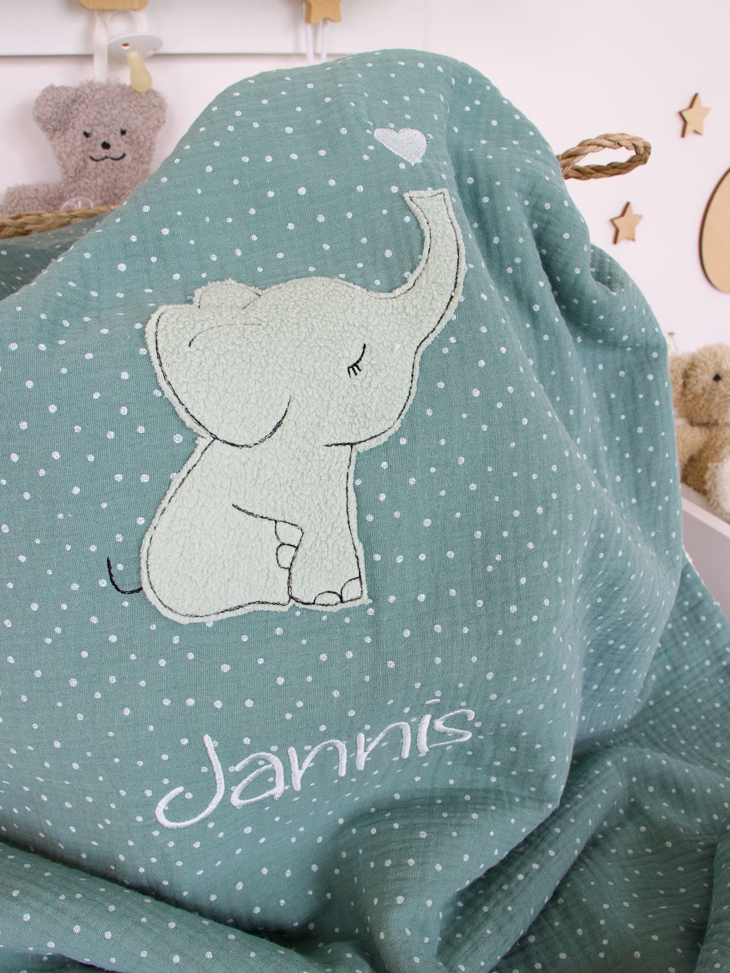 Kuscheldecke Elefant mit Herz - Musselin mit weißen Punkten altgrün / Teddyplüsch creme