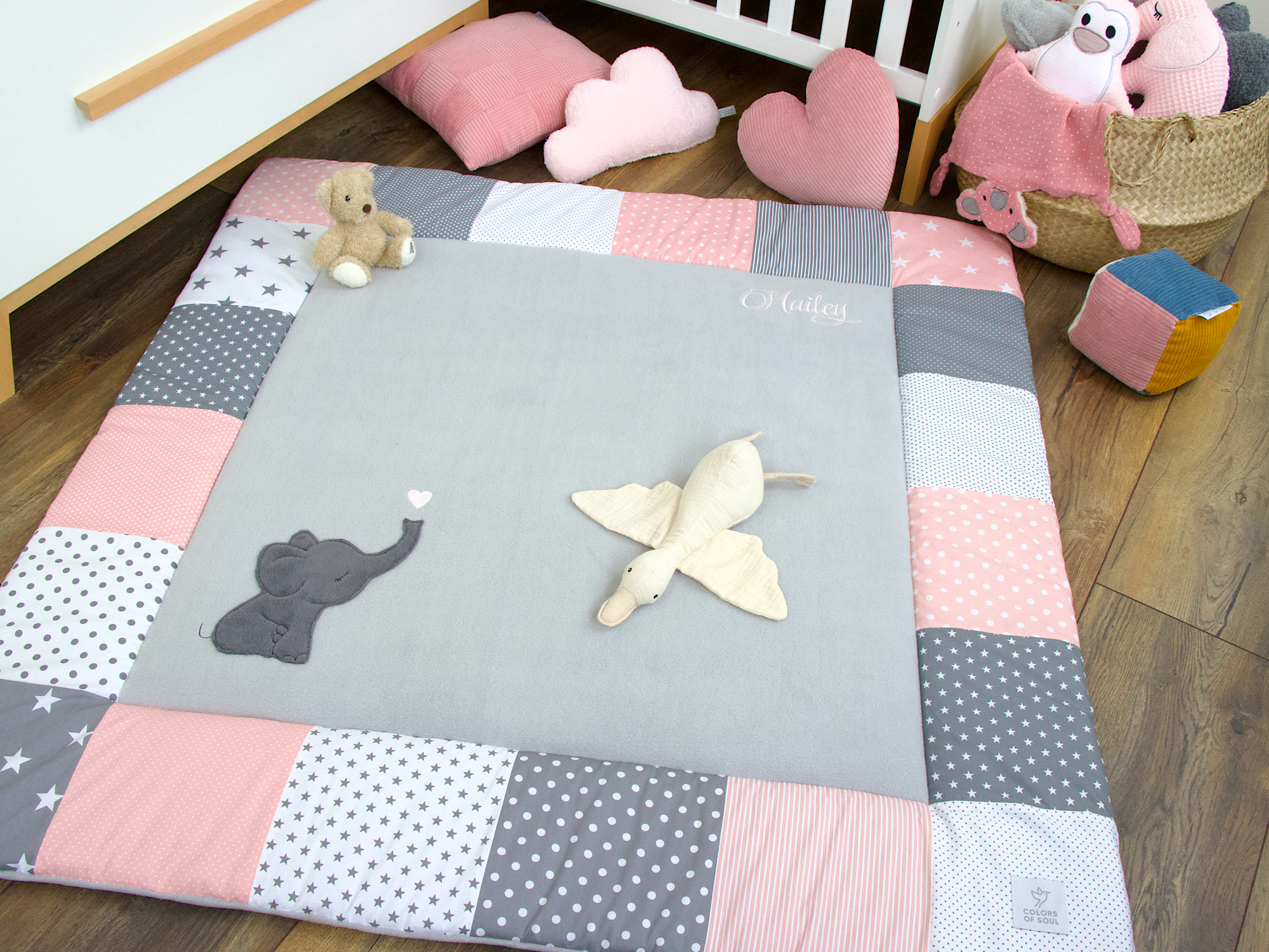 Krabbeldecke Rosa mit Namen – Handarbeit aus Baumwollfleece