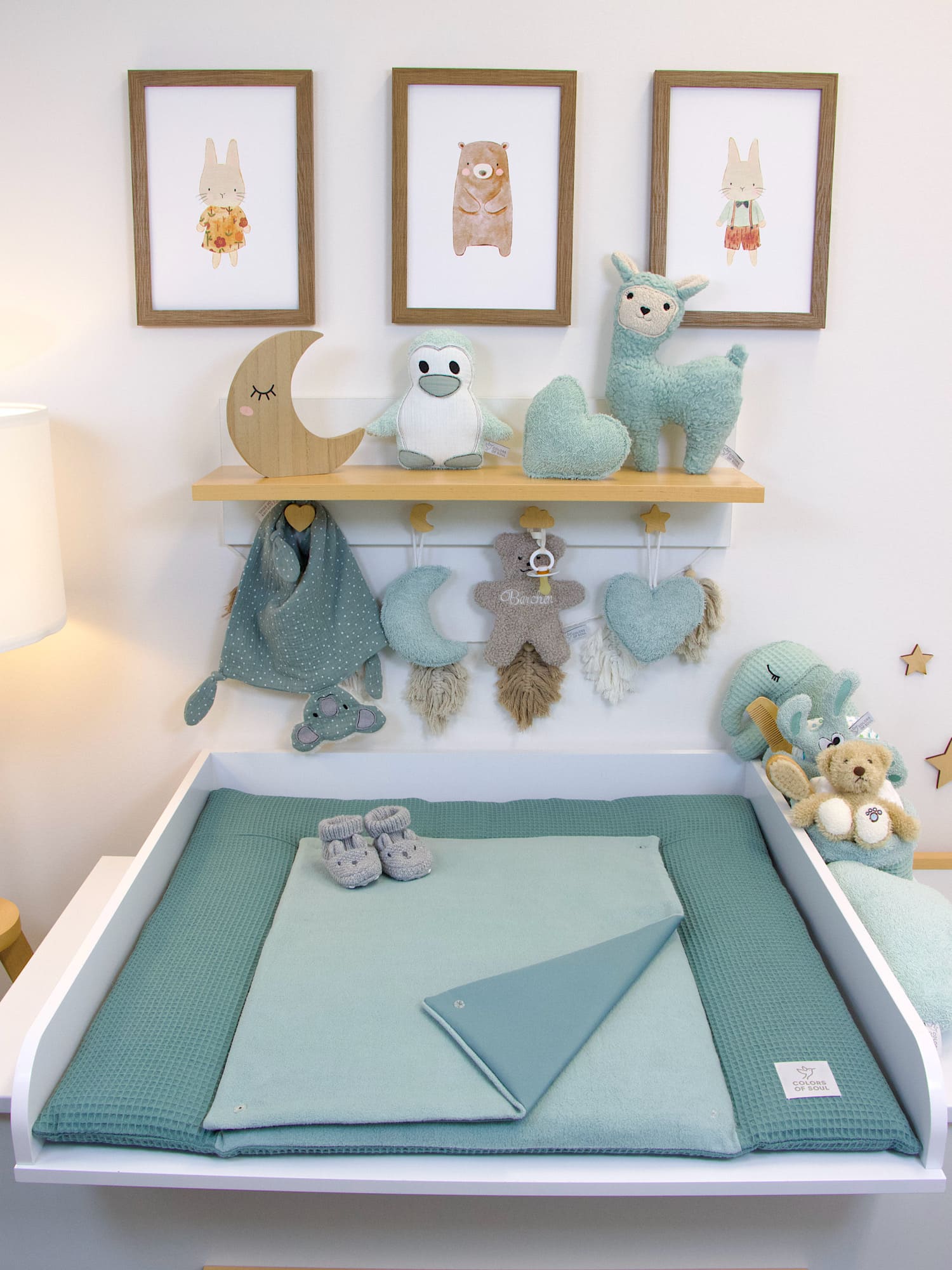 Baby Wickelauflage aus Waffelpique und Baumwollfleece in Altgrün und Dustymint für das Babyzimmer