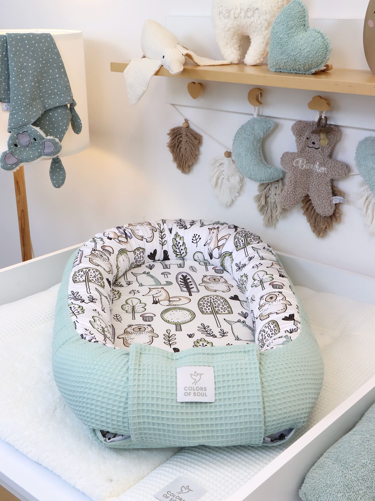 3-teiliges Babynestchen mit Schlauchkissen und Matratze – Hellmint Waldfreunde