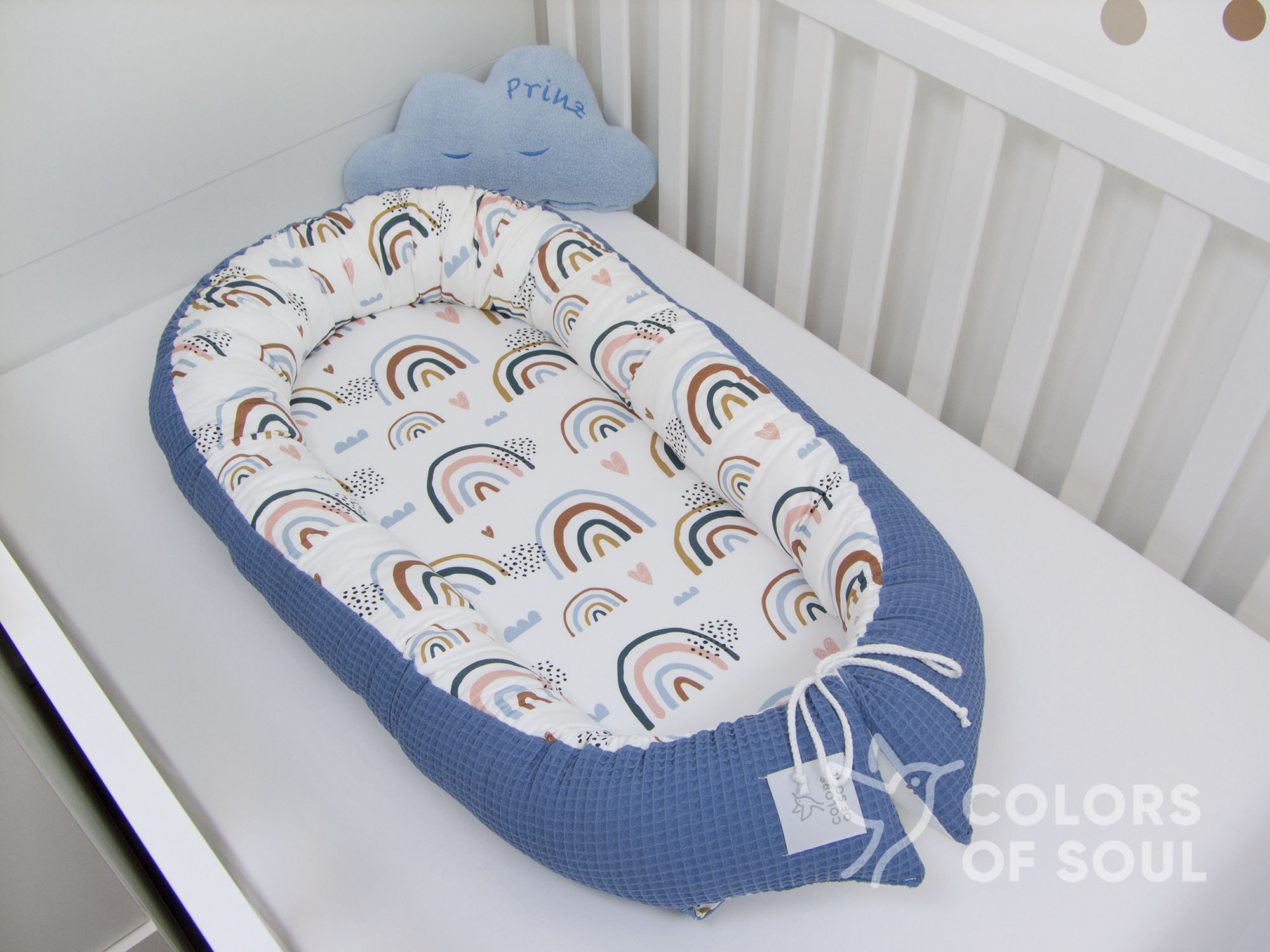 Babynest - Regenbogen und Herzen / Waffelpique blau