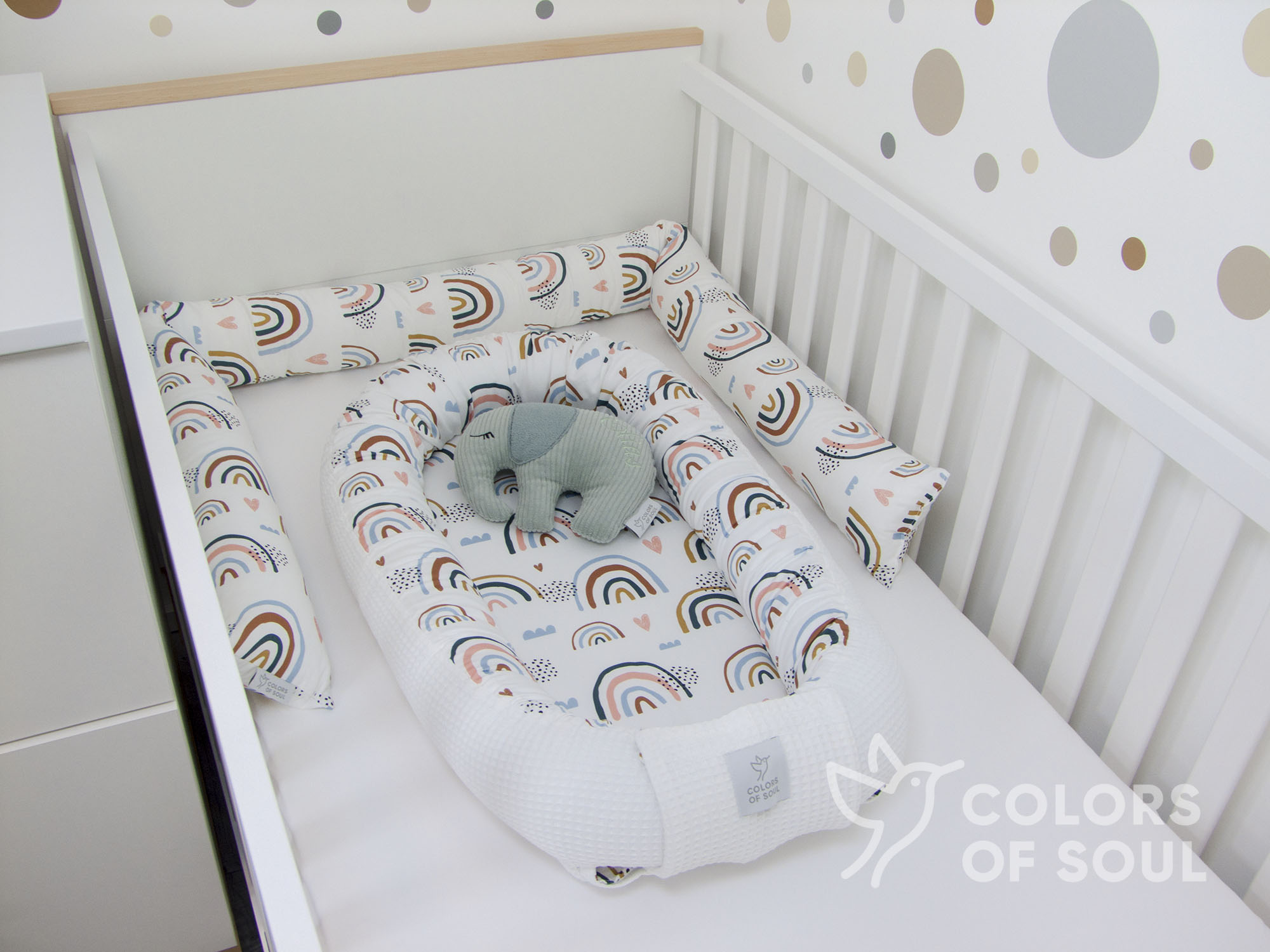 Babynestchen Regenbogen und Herzen / Waffelpique weiß