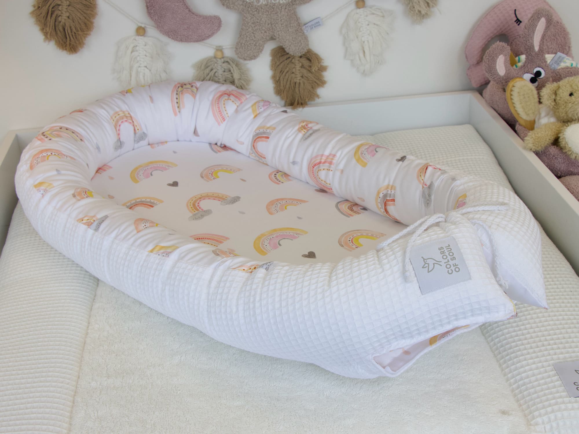 Babynestchen - Regenbogen Aquarell / Waffelpique weiß