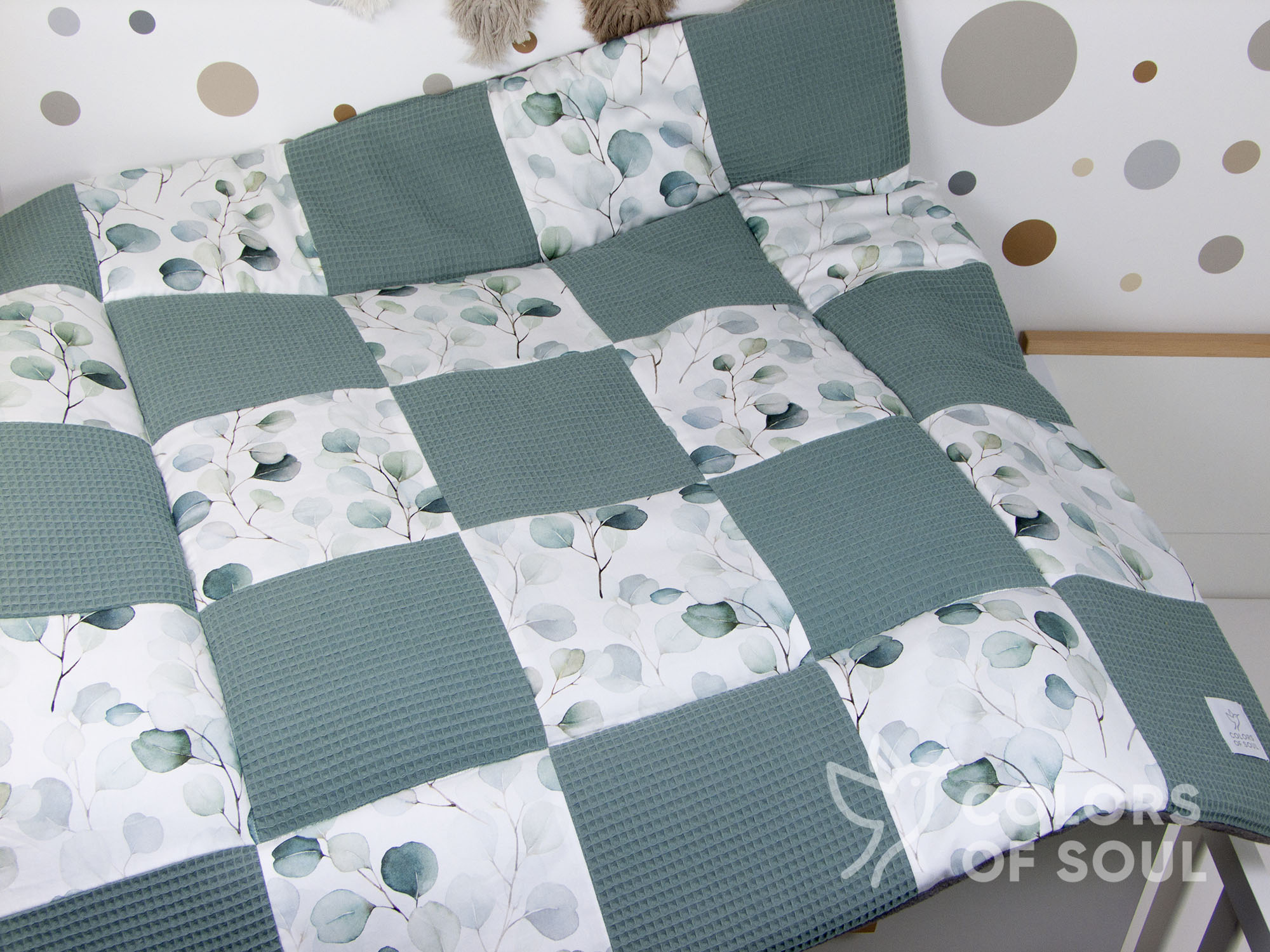 Patchwork Krabbeldecke Silberdollar-Eukalyptus Aquarell / Waffelpique altgrün