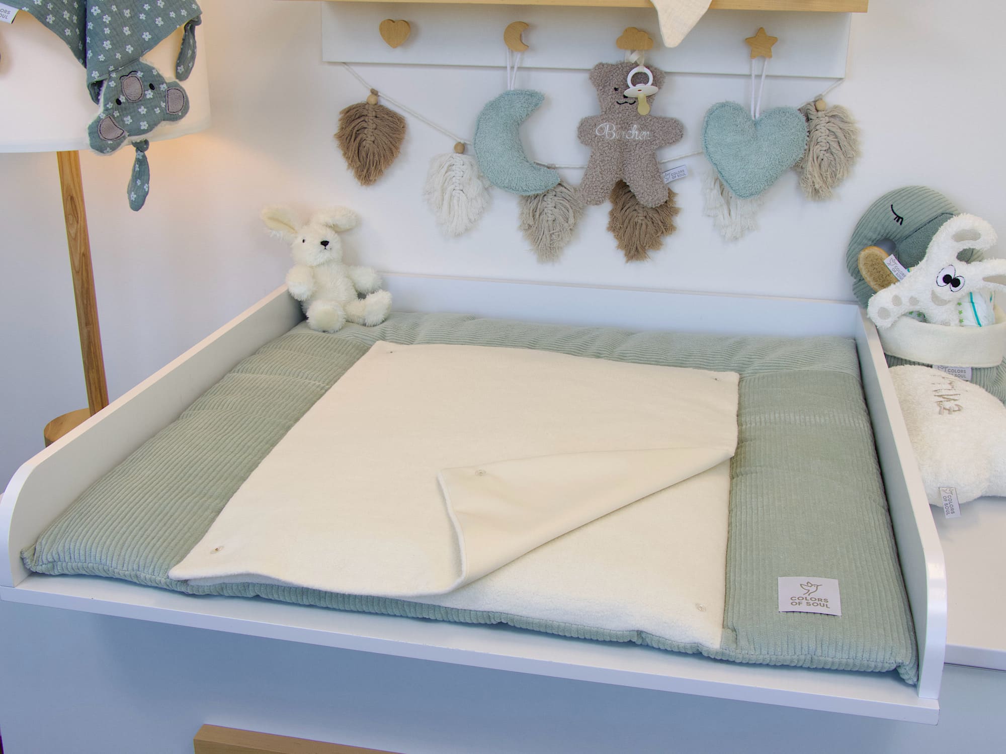 Rundum vernähte Wickelauflage ohne abnehmbaren Bezug – Cord Mint / Baumwollfleece Creme