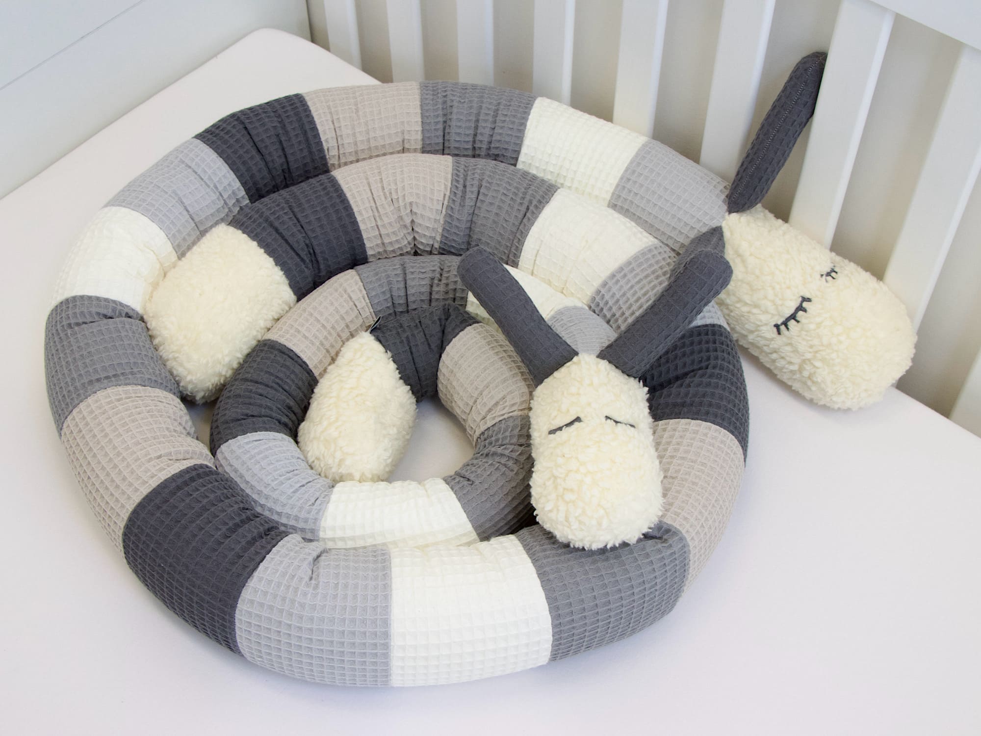 Puckschnecke personalisiert: Waffelpique hellgrau, creme, grau, beige, steingrau