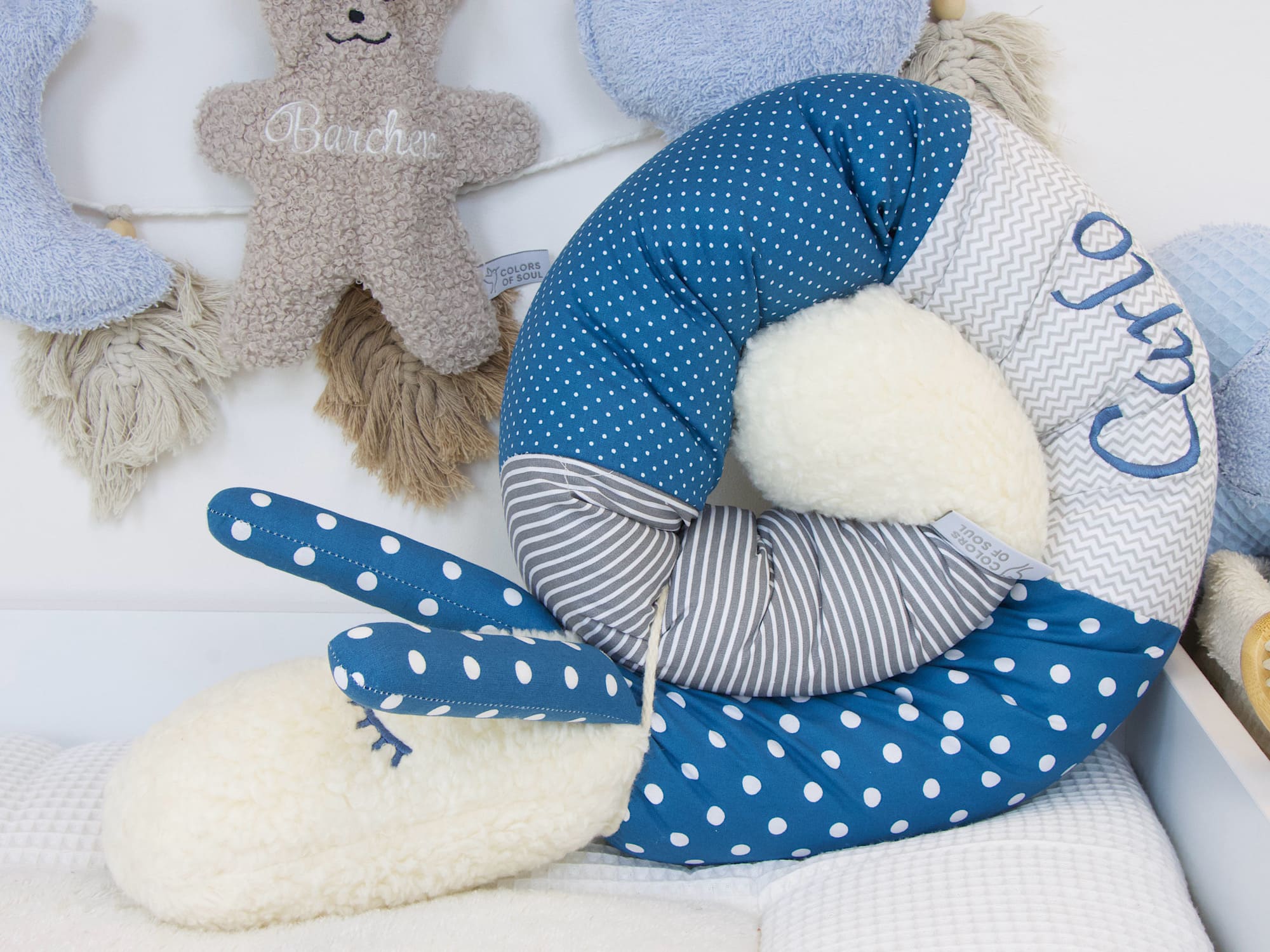 Puckschnecke Blau Grau mit Namen Carlo – Bettschnecke aus Baumwolle und Teddyplüsch