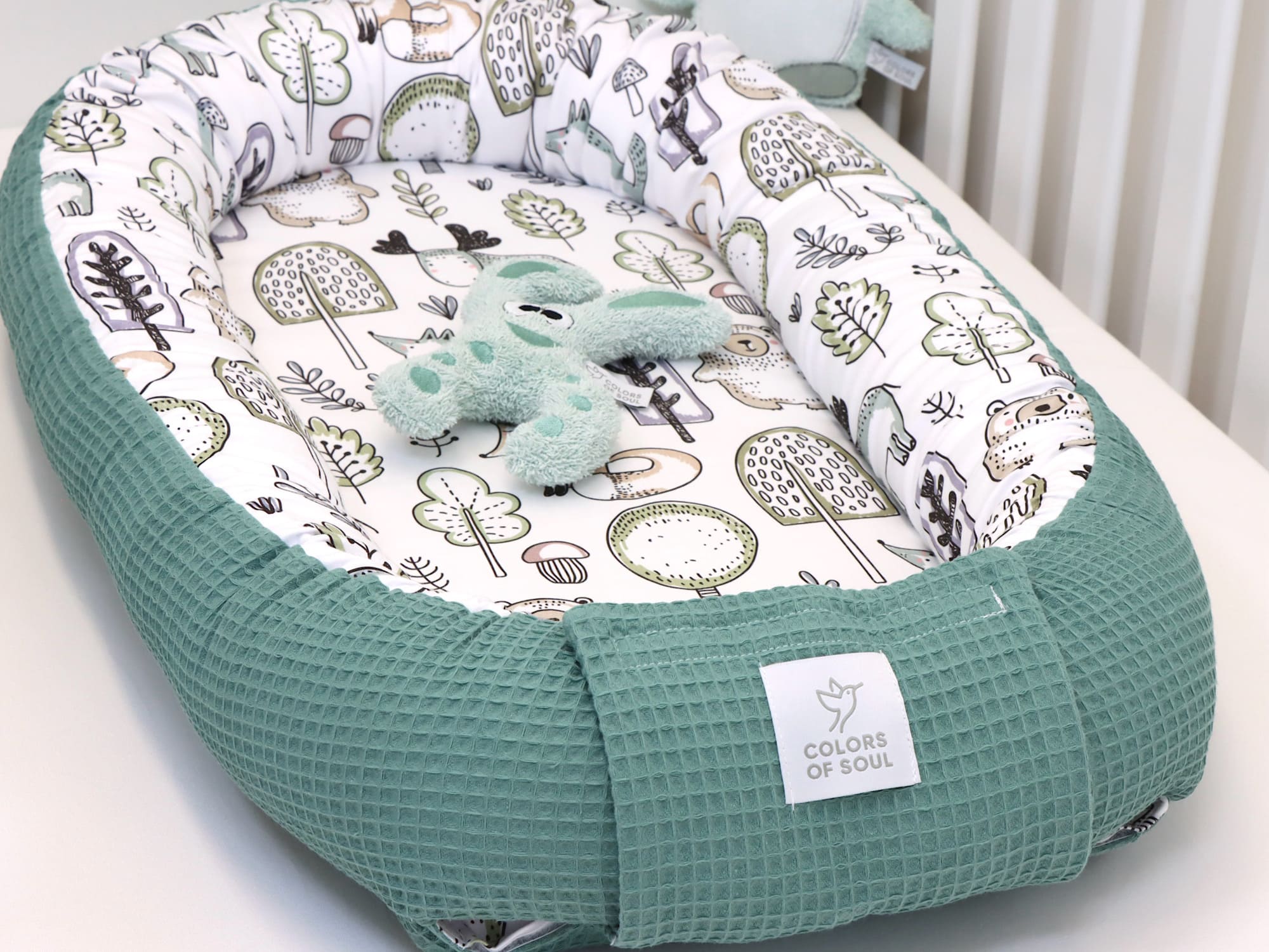 Babynestchen im Natur- und Boho-Stil – Altgrün und Waldmotive