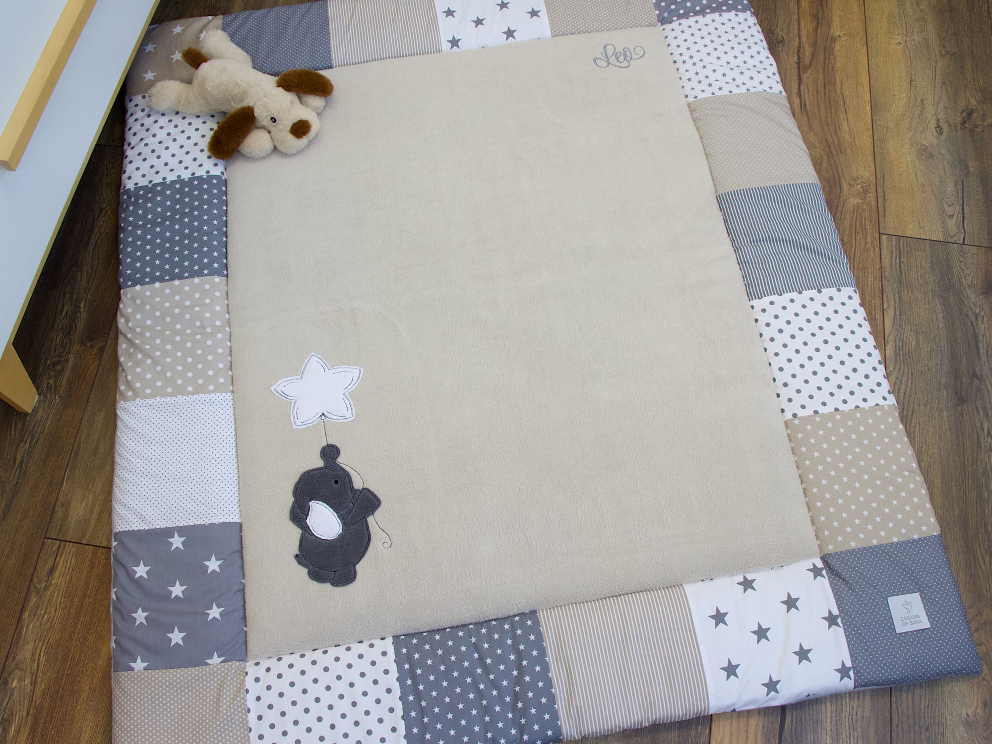 Krabbeldecke mit Namen und Datum - Elefant mit Luftballon / beige