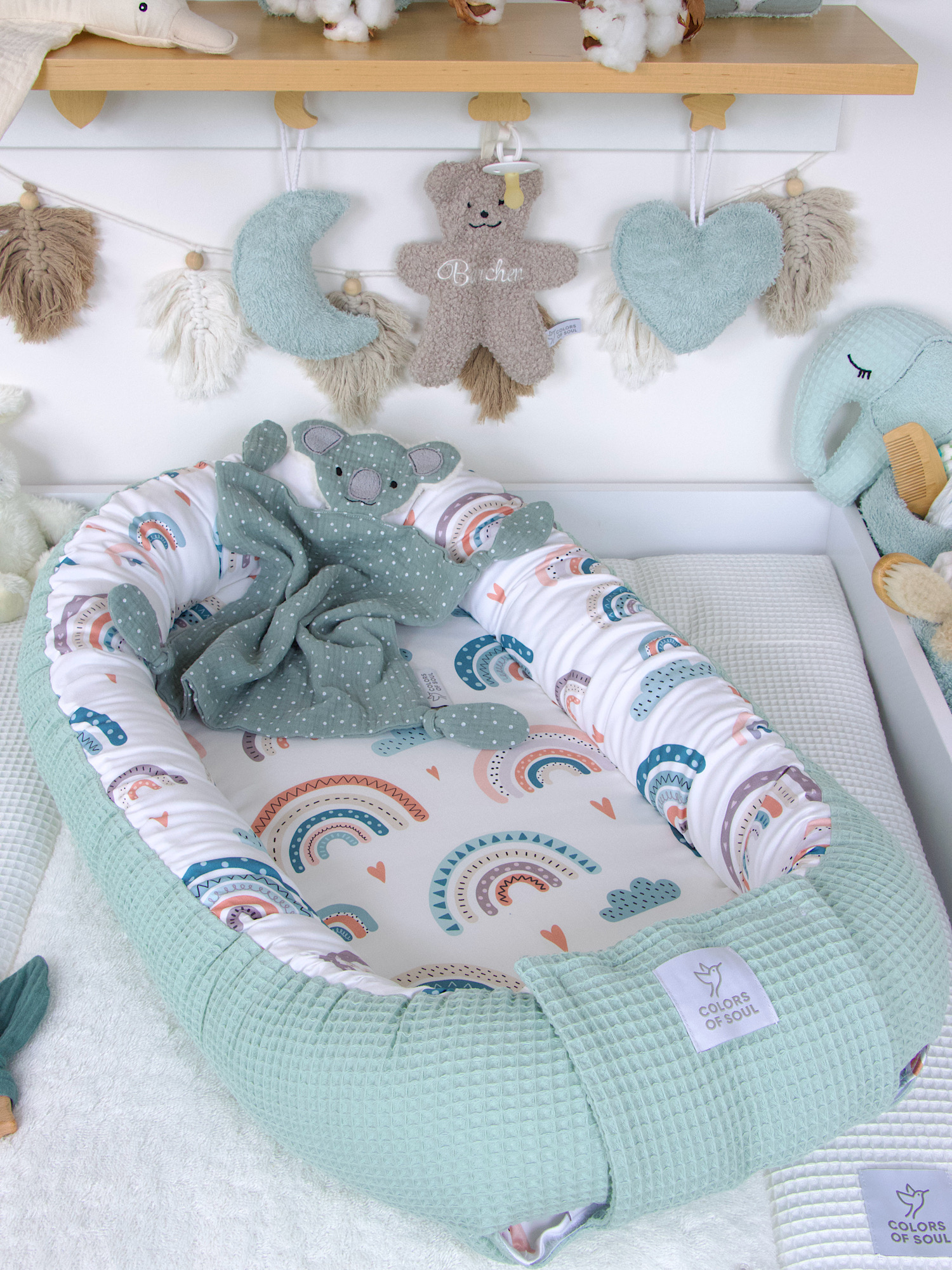 Pastell Regenbogen und Herzen / Waffelpique pastellmint – handgemachtes Babynestchen