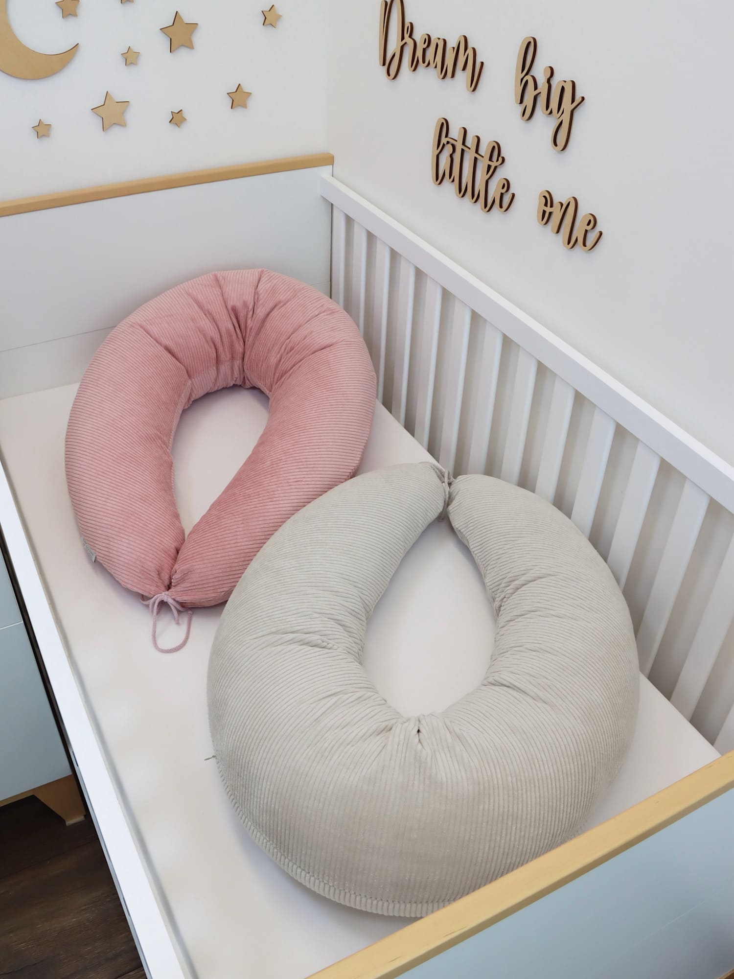 Stillkissen XXL Cord Hellbeige – hochwertiges handgefertigtes Stillkissen aus Deutschland