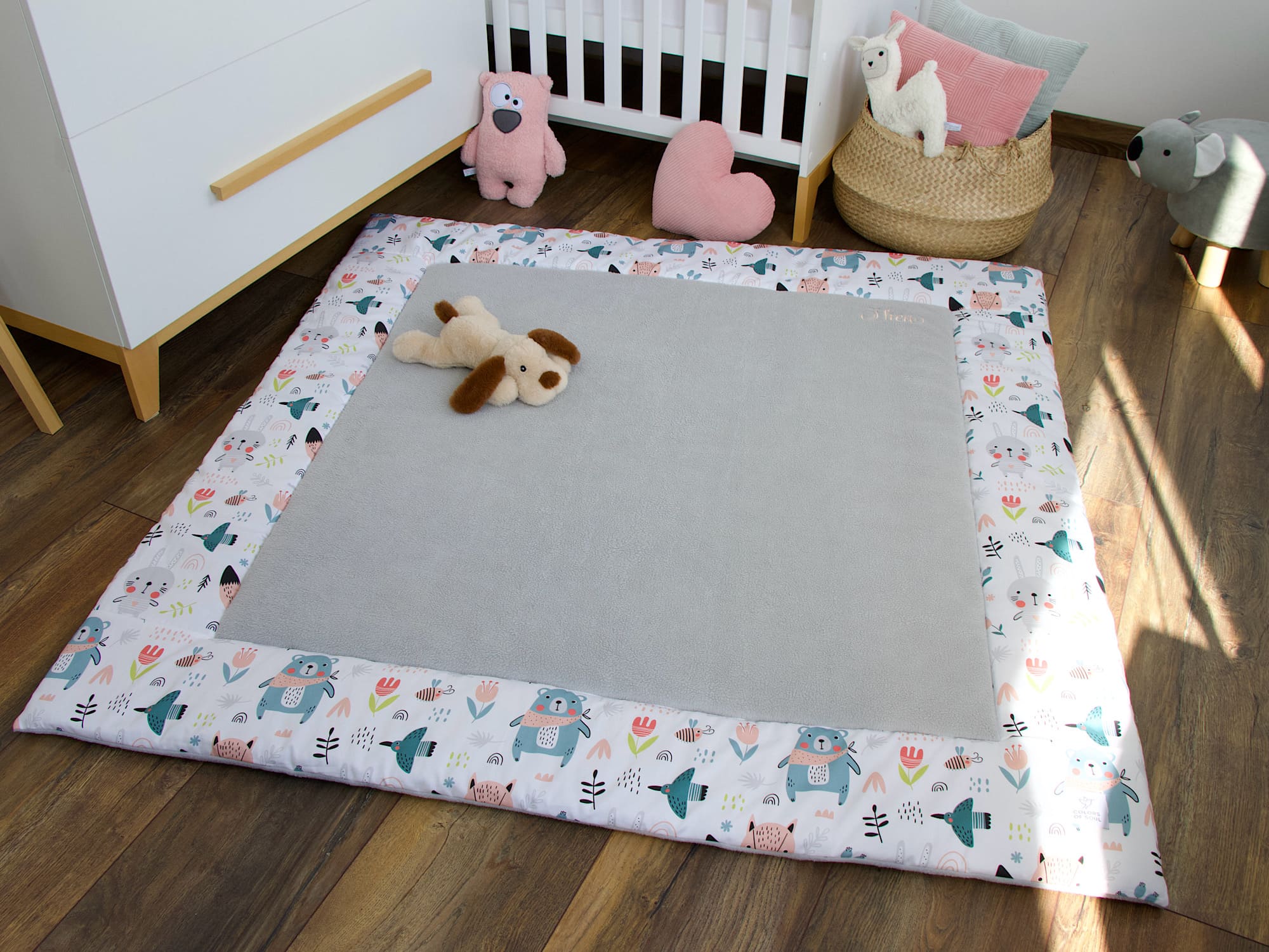 Krabbeldecke personalisiert - pastell Waldtiere / Baumollfleece hellgrau