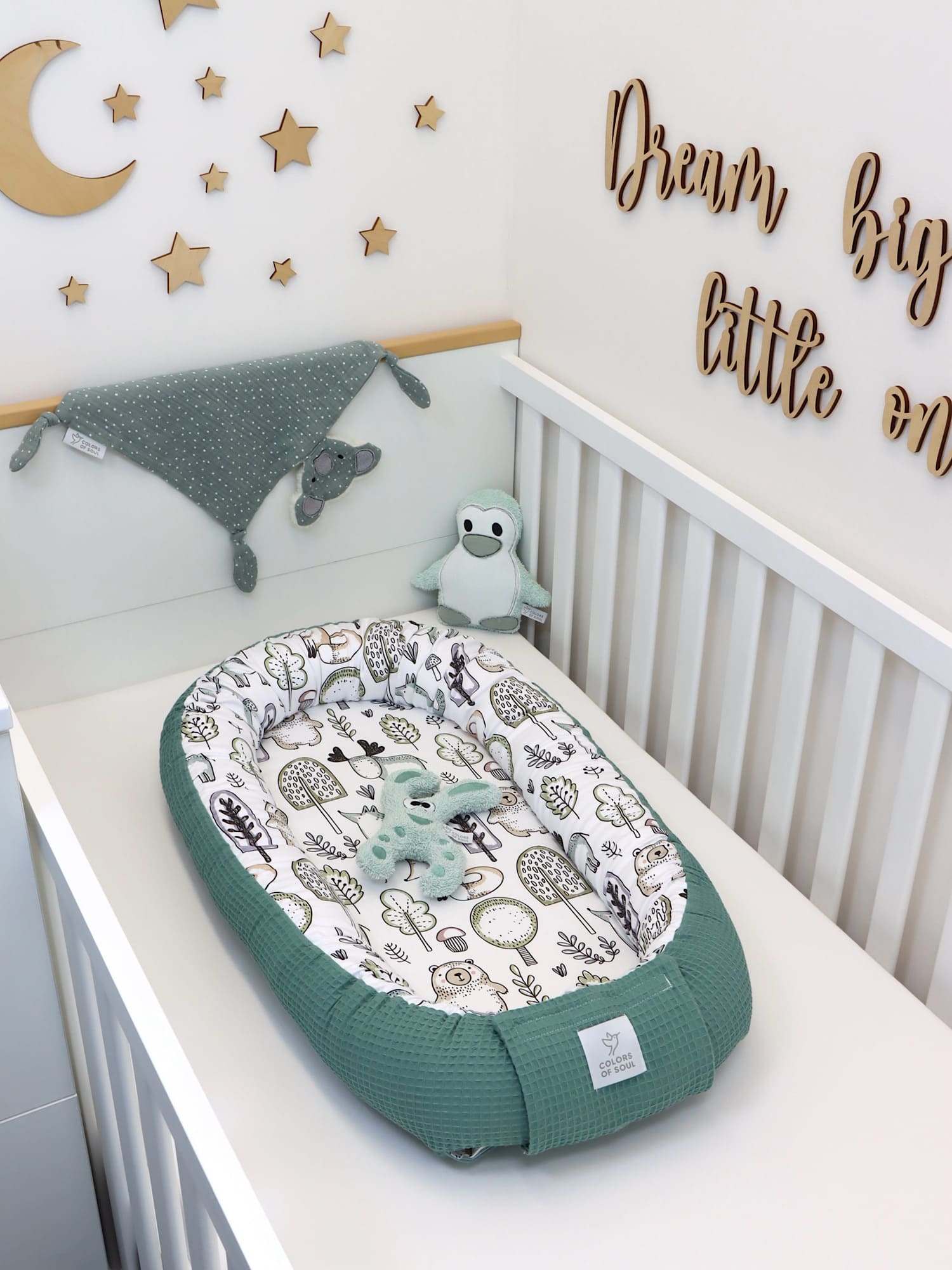 Babynestchen Altgrün als Geschenk zur Geburt oder Taufe