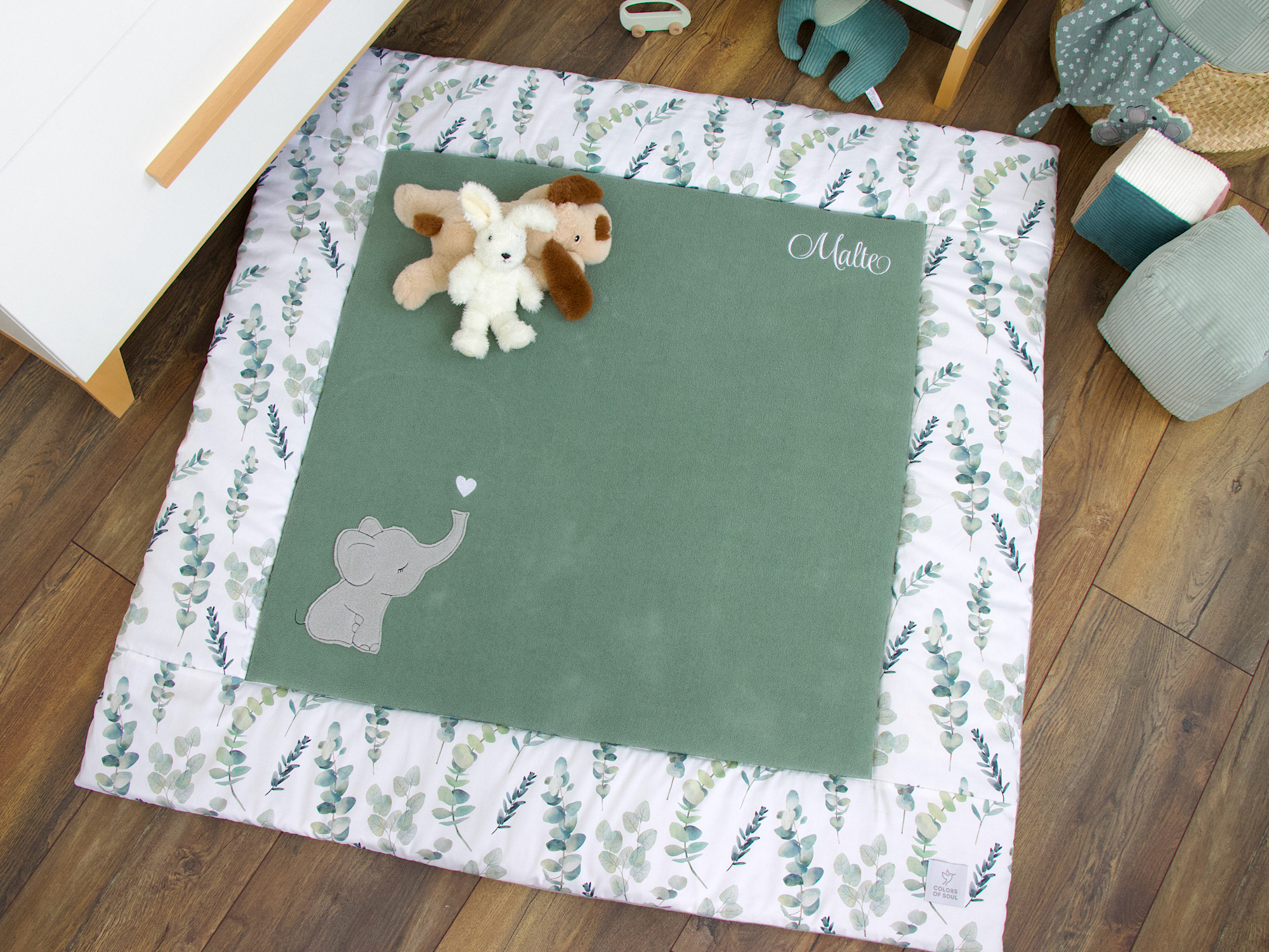Krabbeldecke - Eukalyptuszweige Aquarell / Baumwollfleece altmint