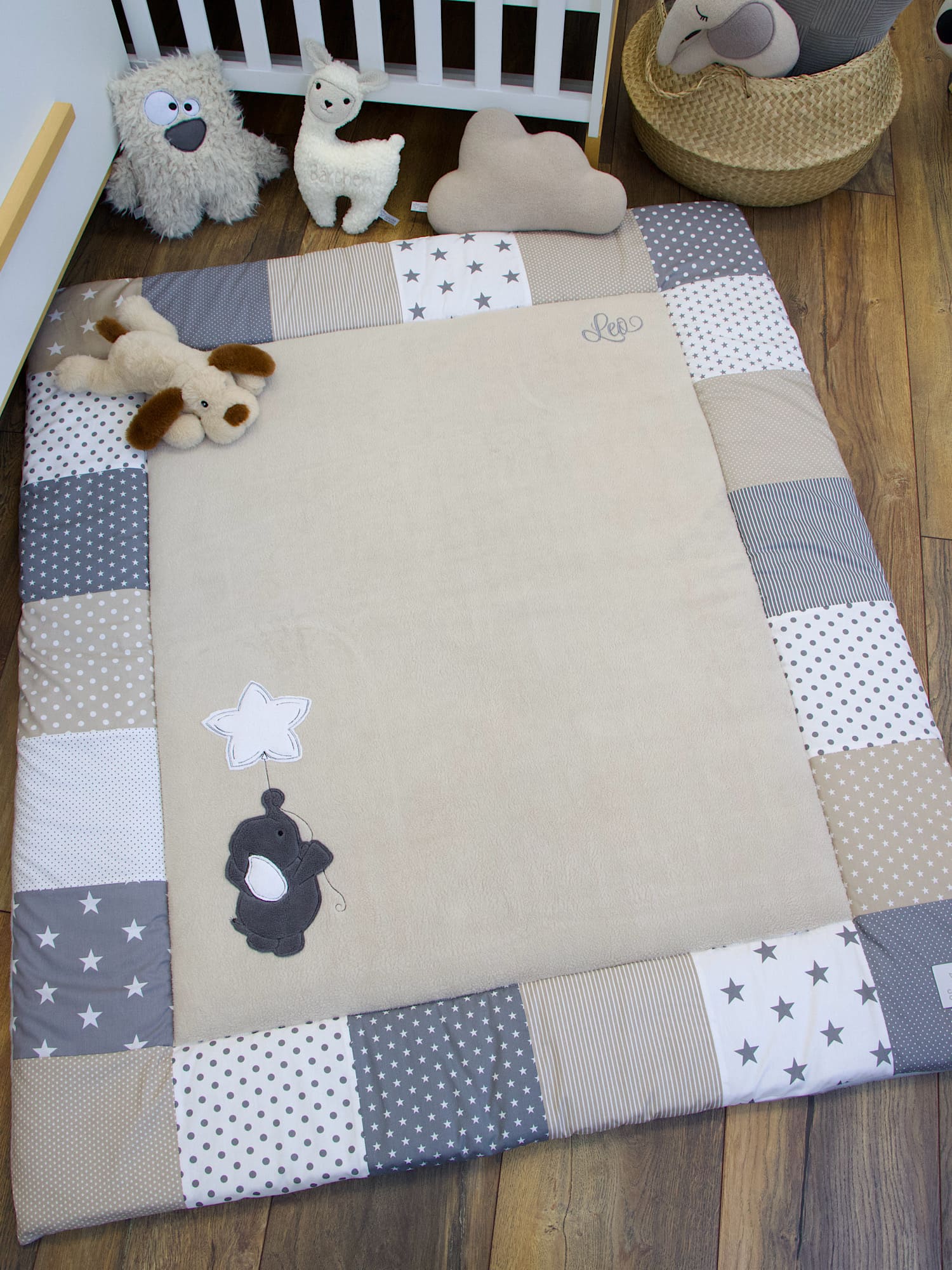 Krabbeldecke mit Namen und Datum - Elefant mit Luftballon / beige