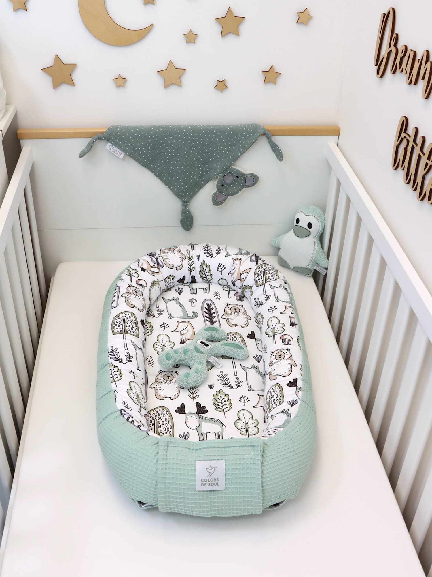 Handgefertigtes Babynestchen als Geschenk zur Geburt – Hellmint Waldfreunde