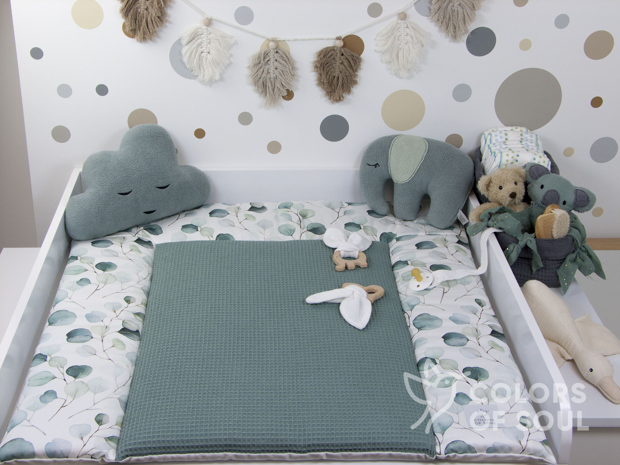 Baby Wickelauflage mit Motiv „Silberdollar-Eukalyptus“ für das Babyzimmer