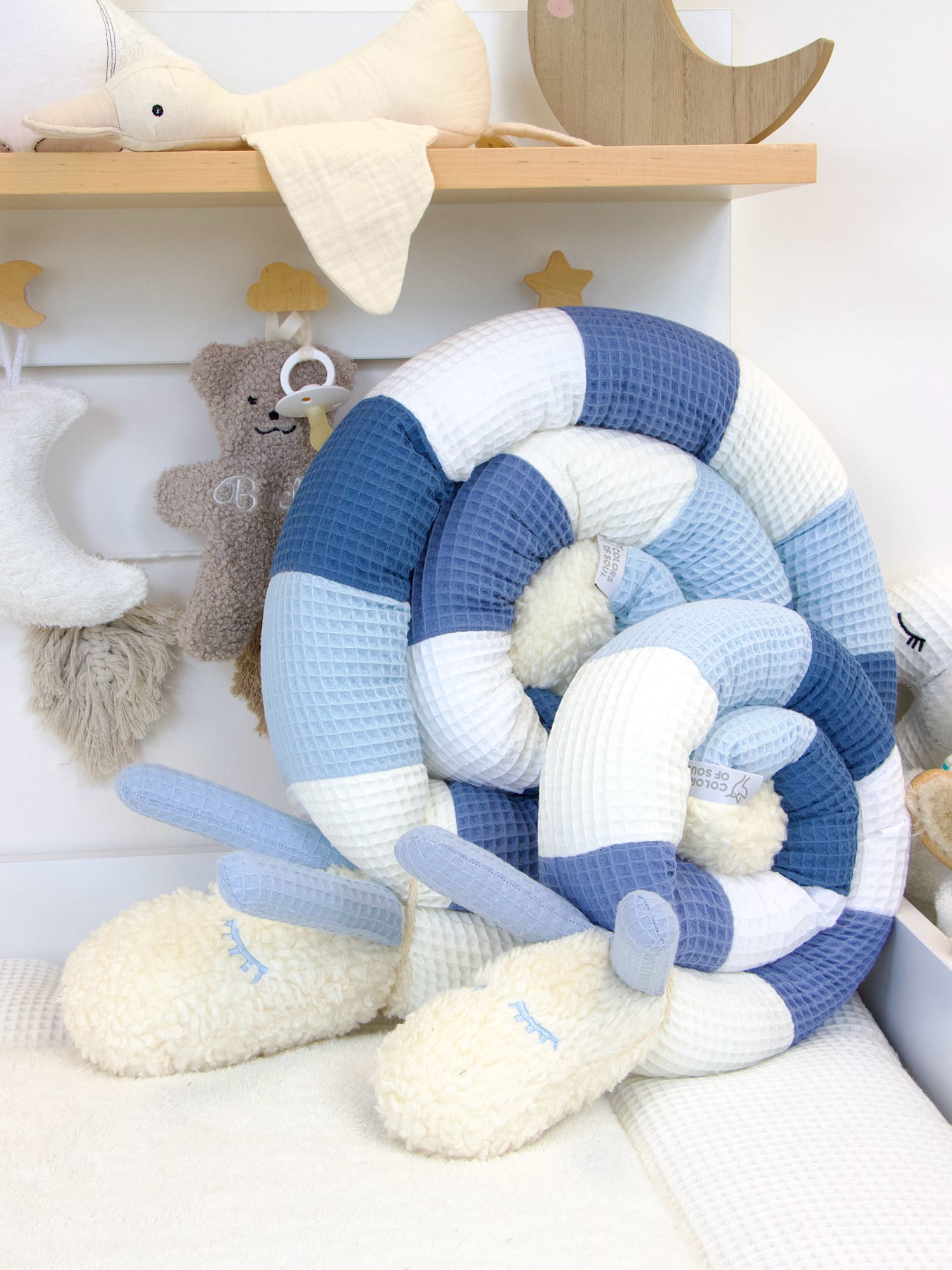 Patchwork Bettschnecke: Waffelpique creme, blau, weiß, jeansblau, hellblau