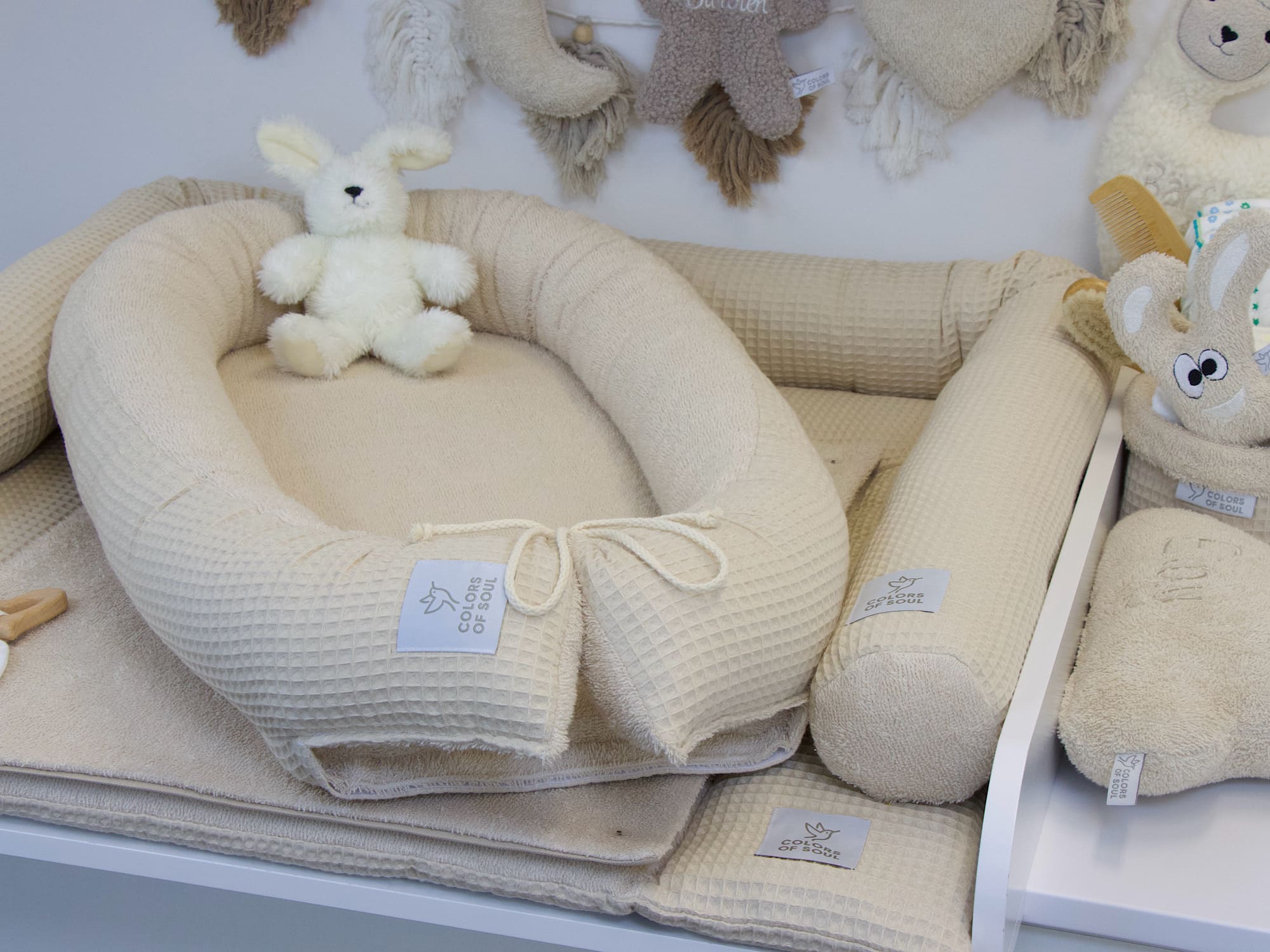 3-er SET - Wickelauflage, Bettschlange, Babynestchen - Waffelpique light sand / Frottee light sand